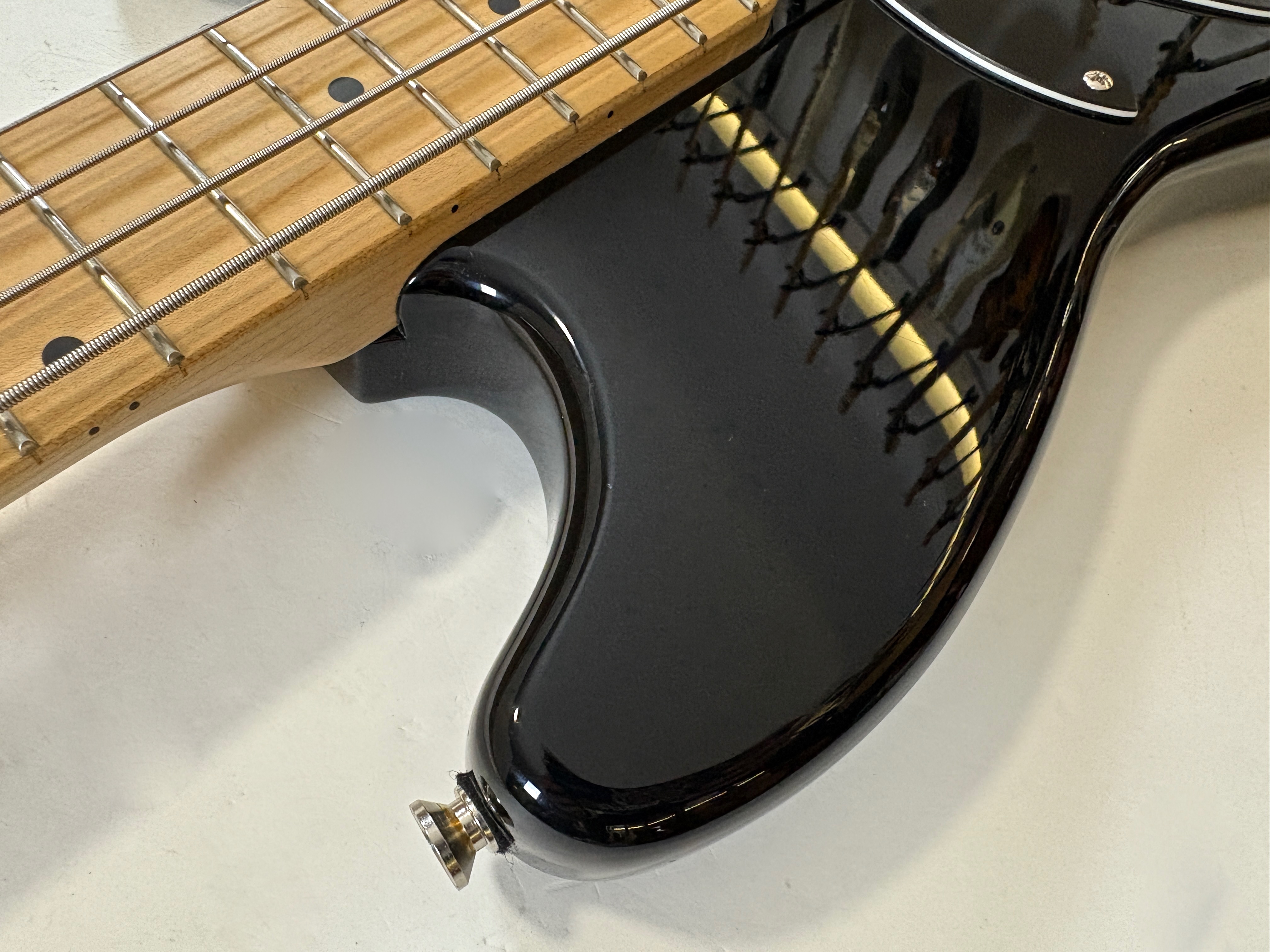 Squier Affinity Badtz-Maru Bronco (63645)