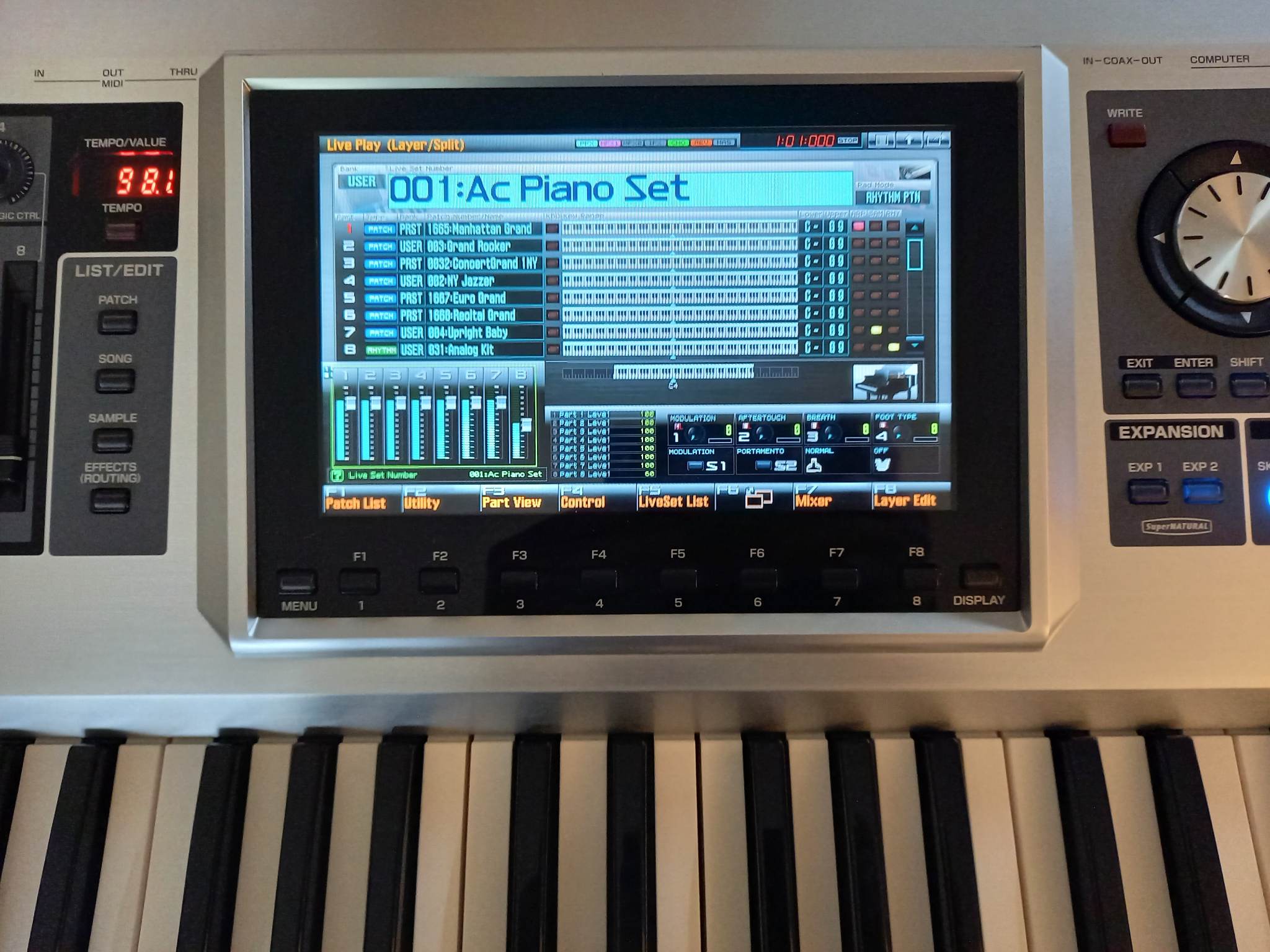 Roland Fantom-G7 (5767)