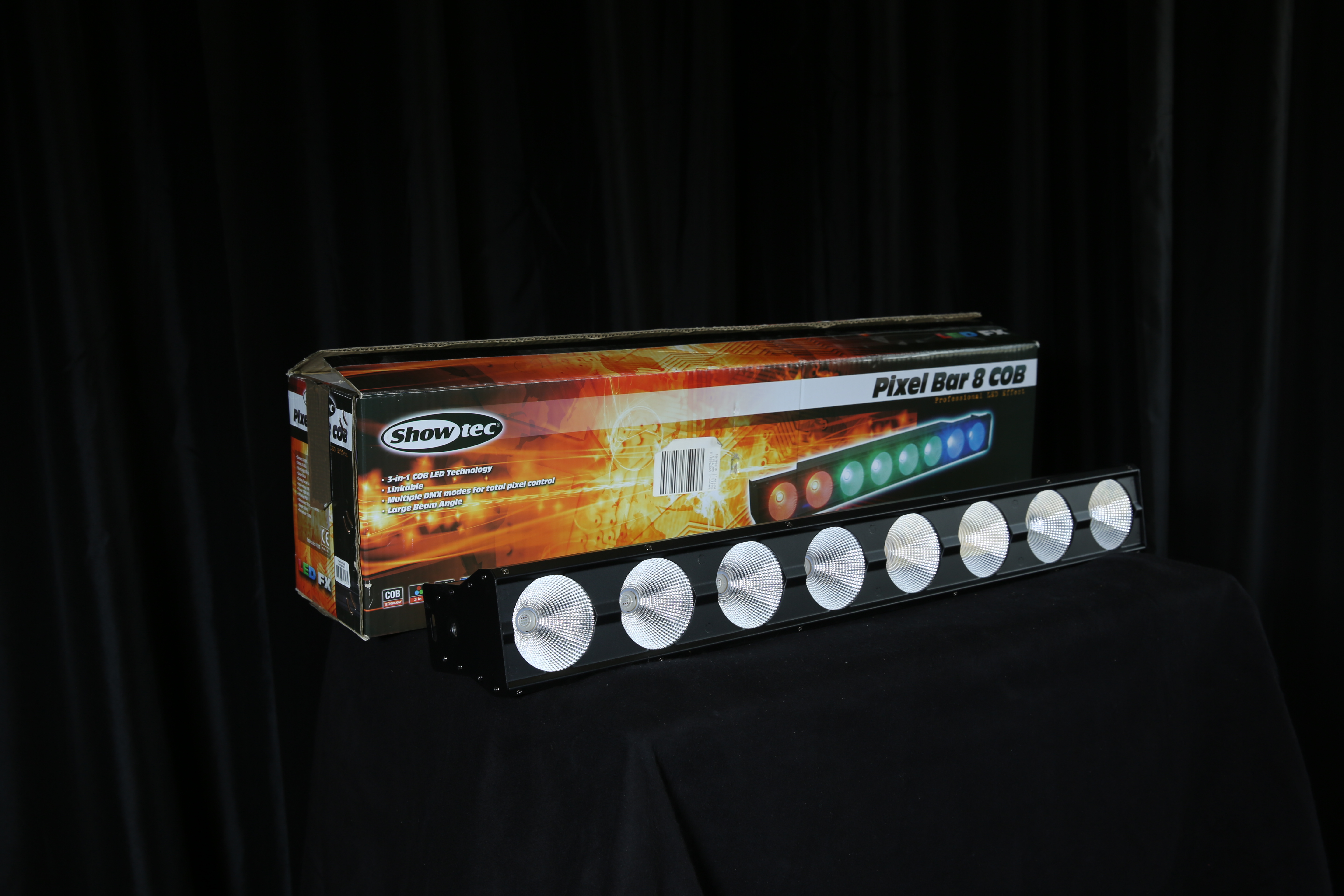 SHOWTEC Pixel Bar 8 COB