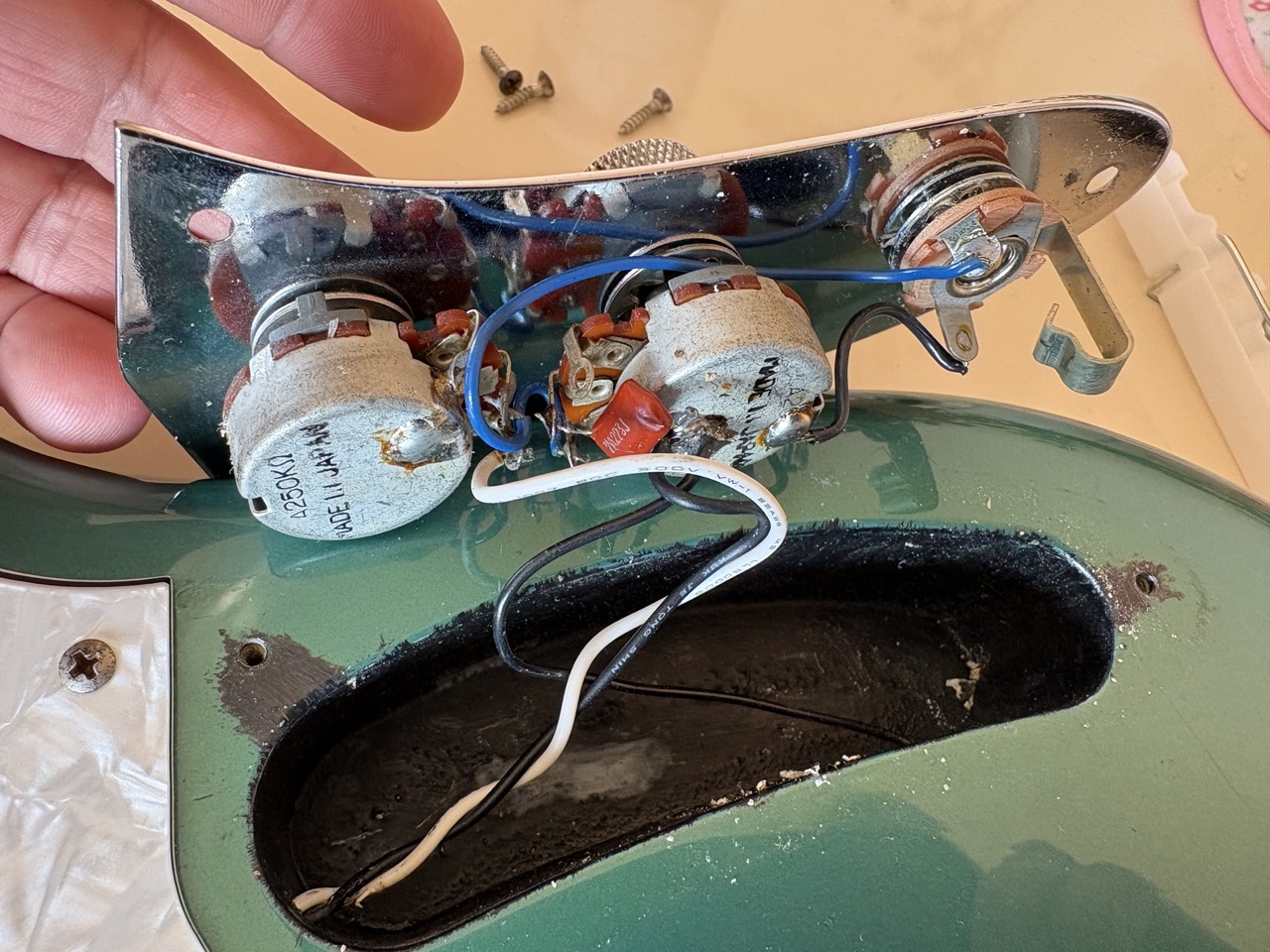 Fender mustang bass competition JAPAN