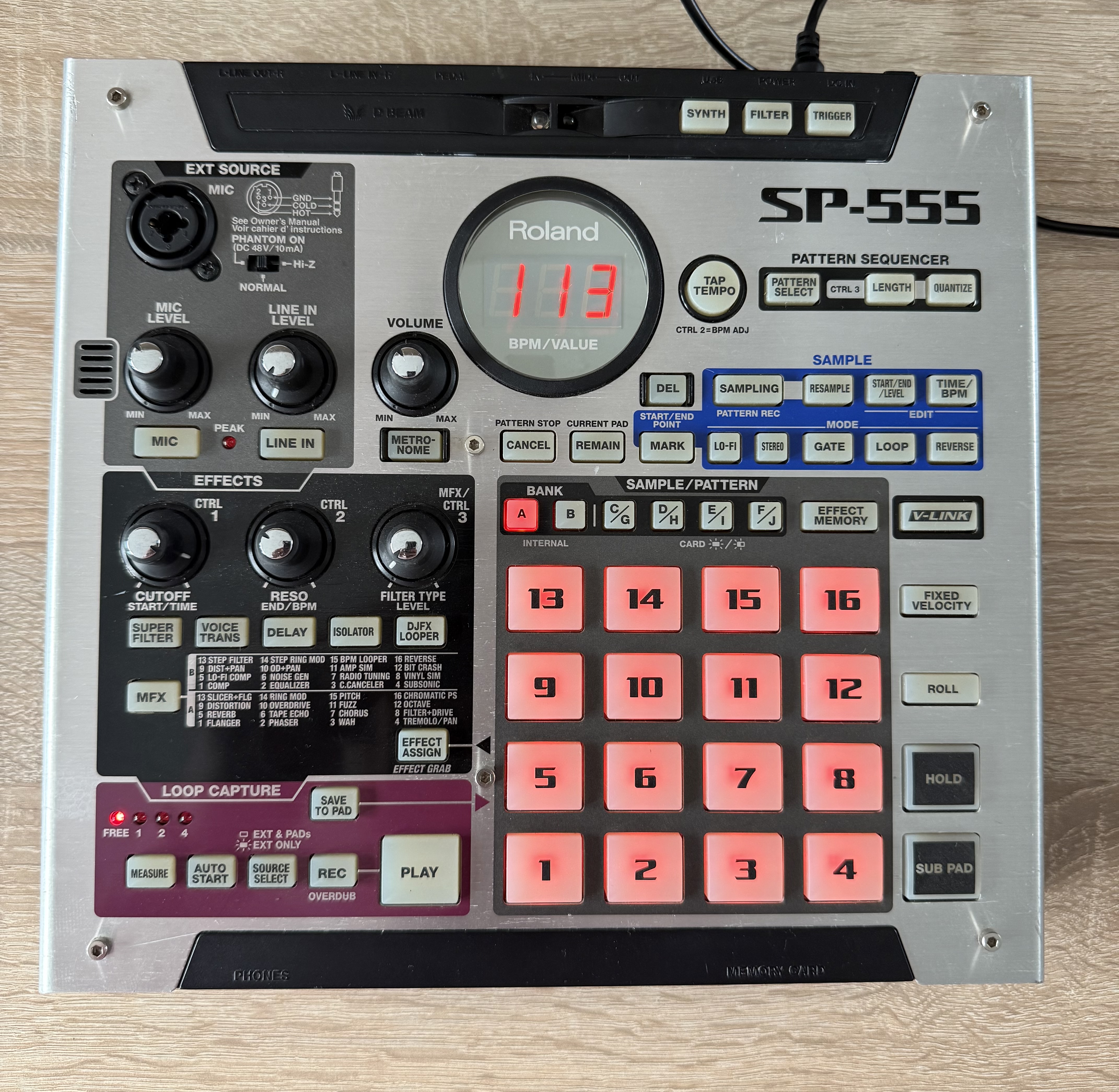 Vends Roland sp555
