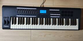 vends clavier Axiom 61 MKII