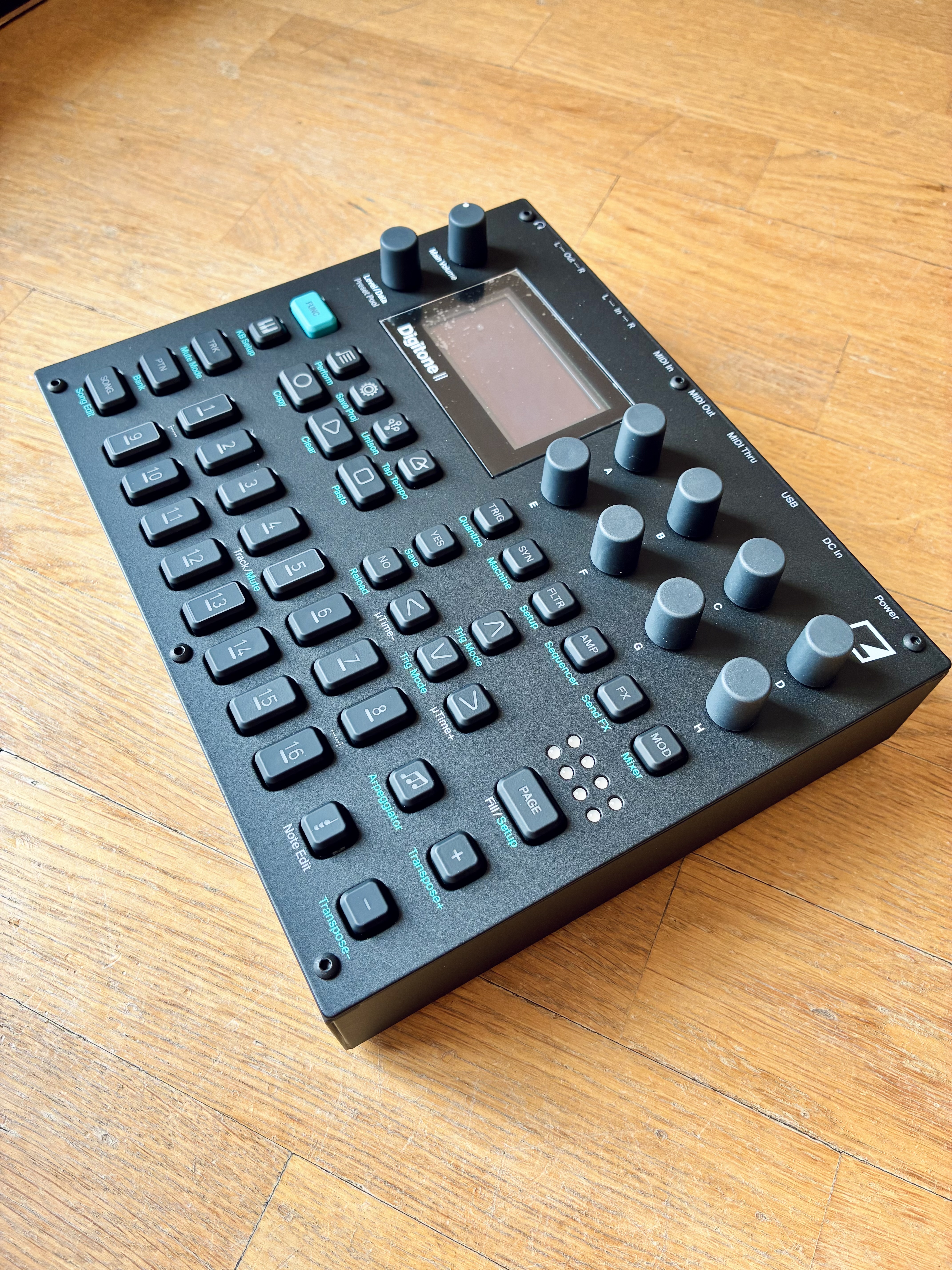 [A Vendre] Digitone 2 Neuf Jamais Utilisé