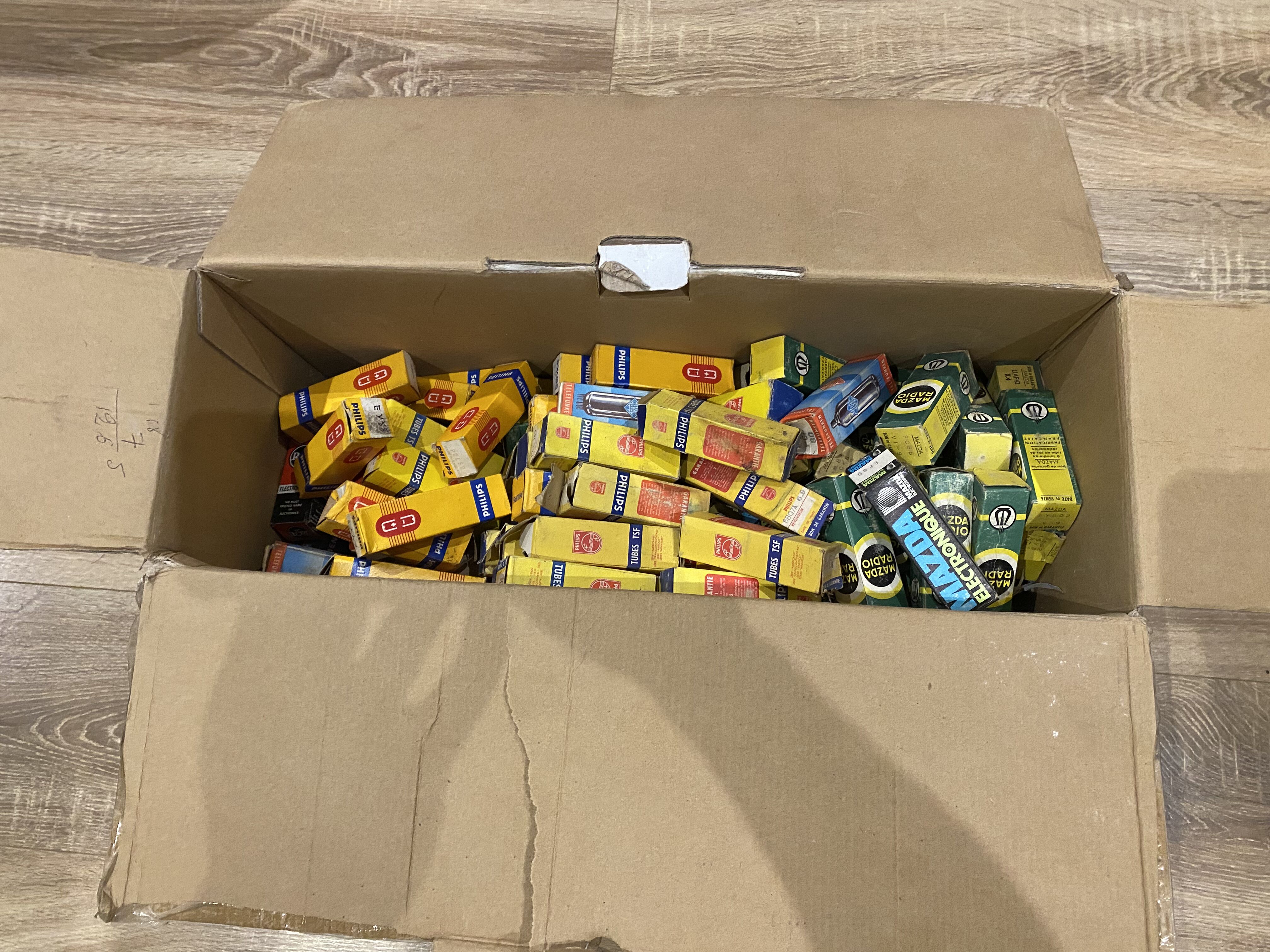 Lot lampes NOS & vintage Philips Telefunken Siemens EL84 ECC audio hifi