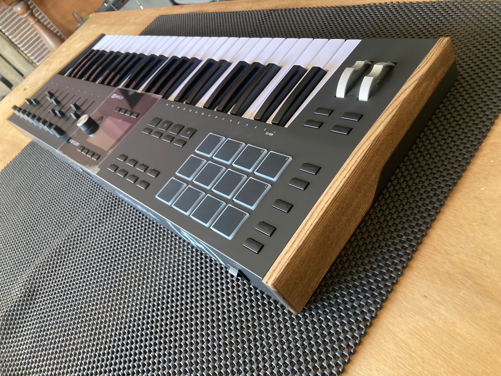 Vends ou échange Clavier Arturia Keylab 49 MK3