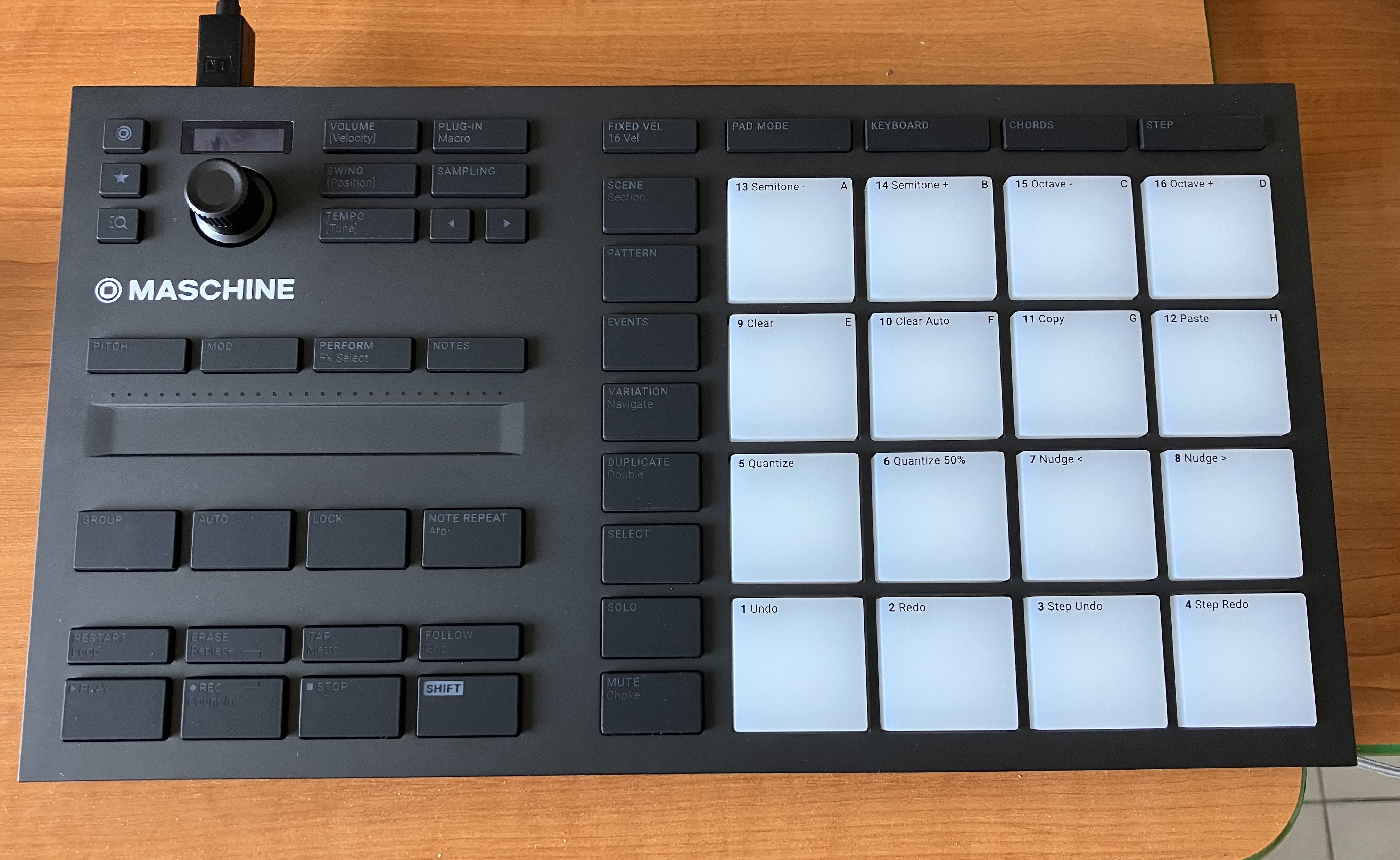 Native Instruments Maschine Mikro mk3 (91105)