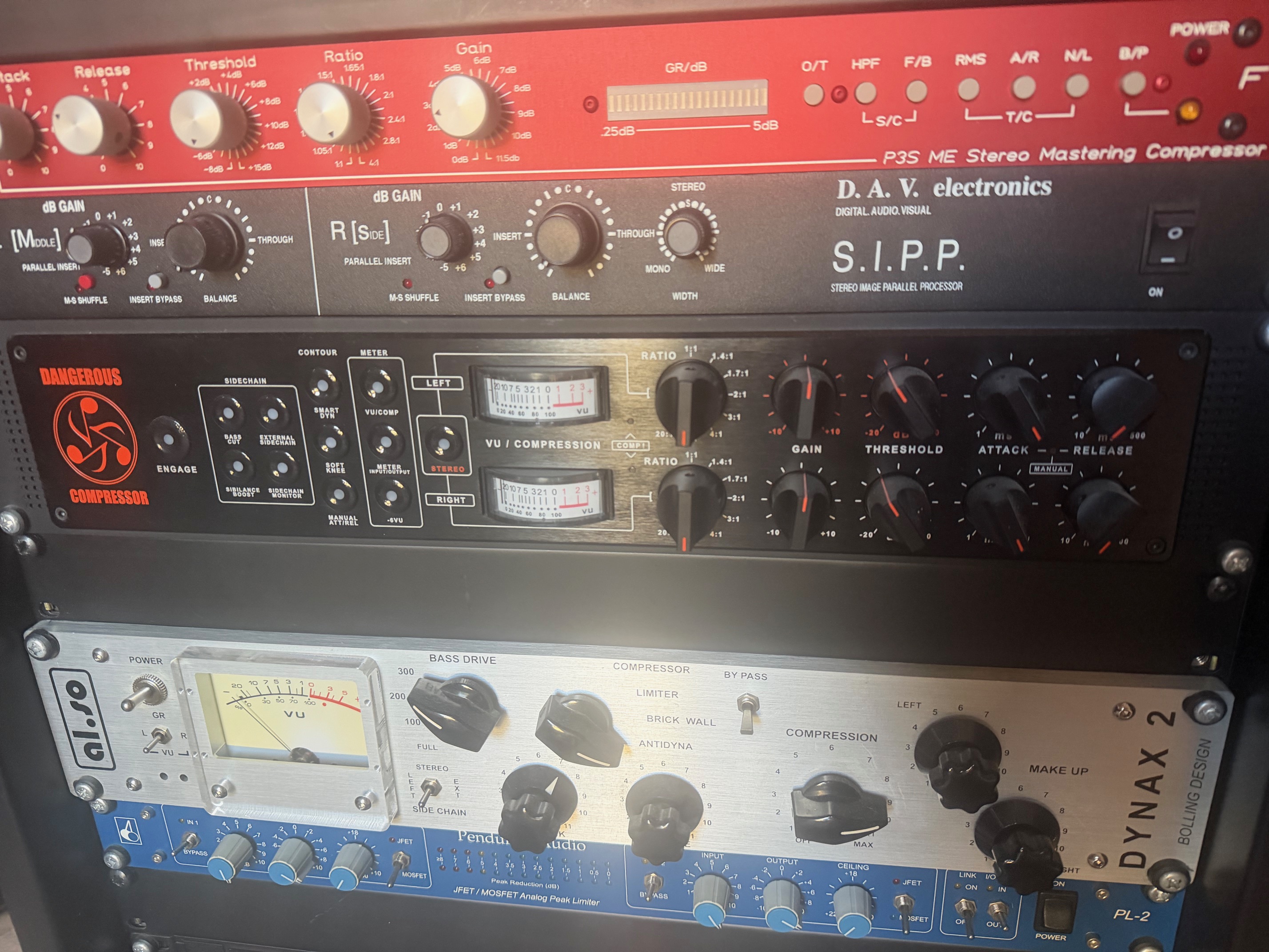 Dangerous Compressor Comme neuf 1ere main