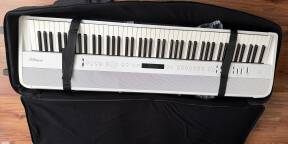 PACK COMPLET : Roland FP-90 BLANC + Stand + Housse + Casque - État Neuf