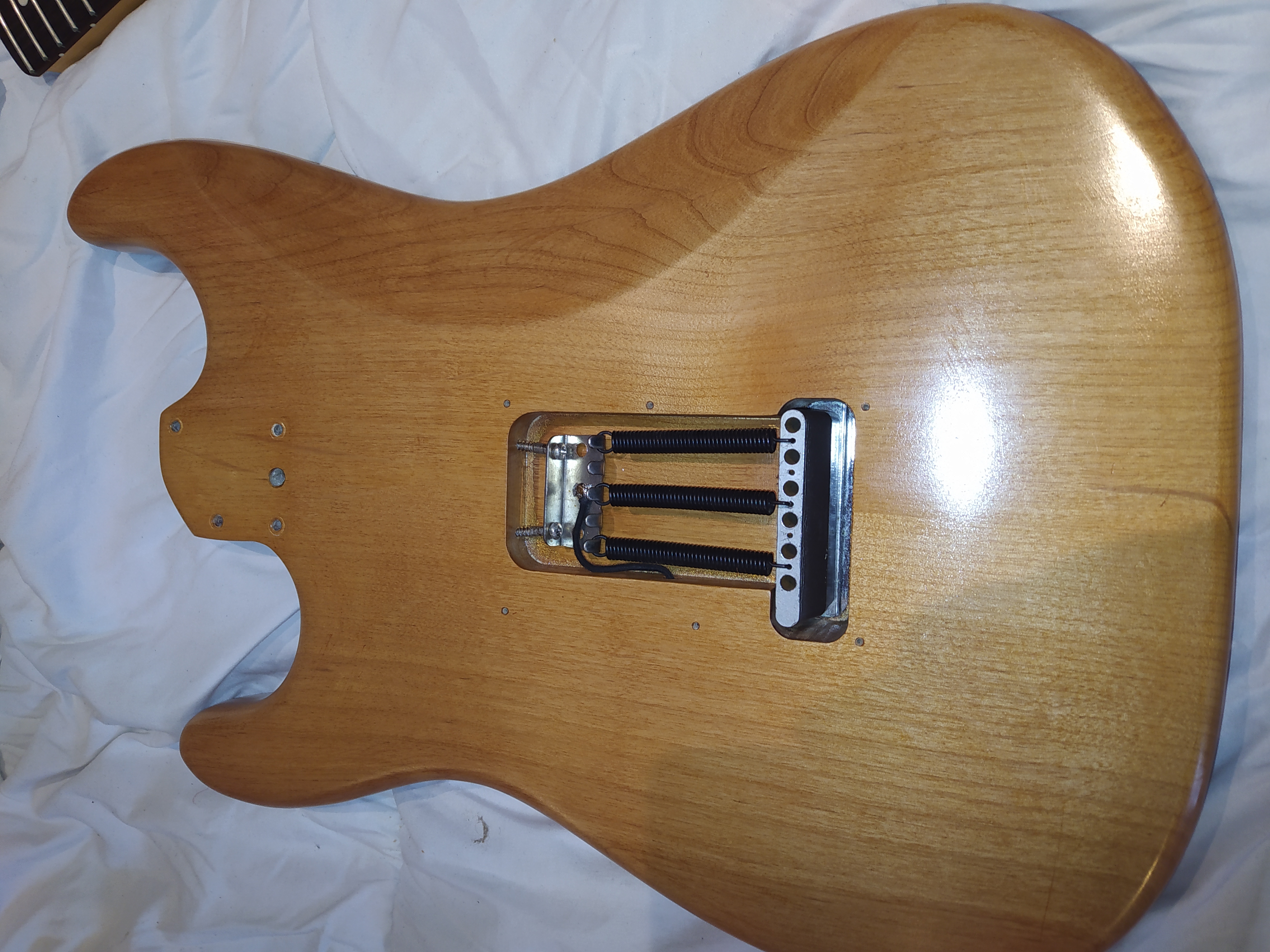 Corps Fender Deluxe usa avec vibrato Fender standard usa