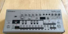 Vends TB-03 Roland