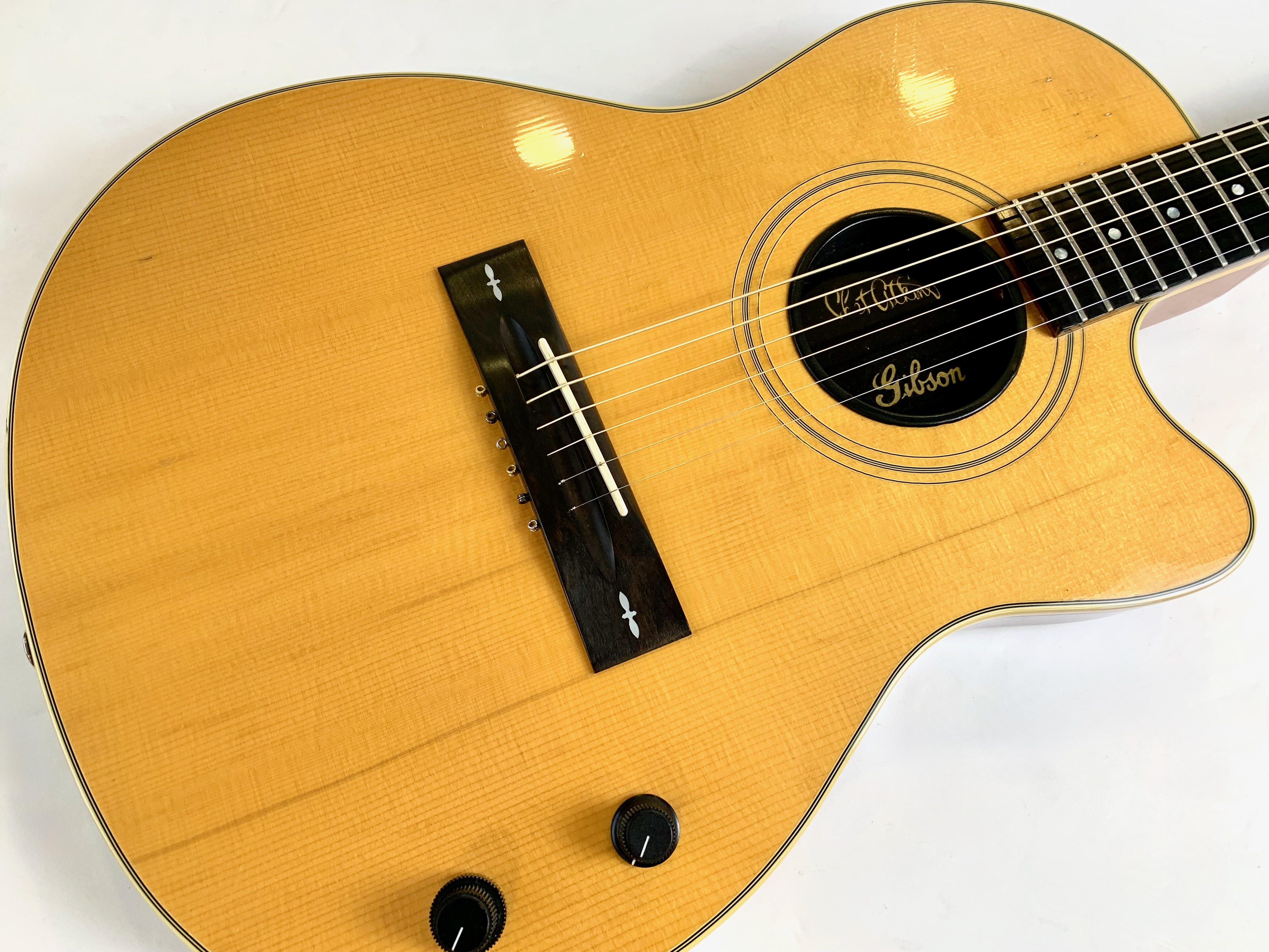 Gibson Chet Atkins SST (58300)
