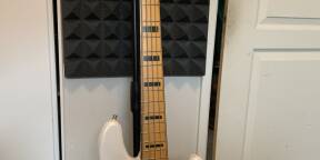 Fender Jazz Bass American Ultra V Arctic Pearl