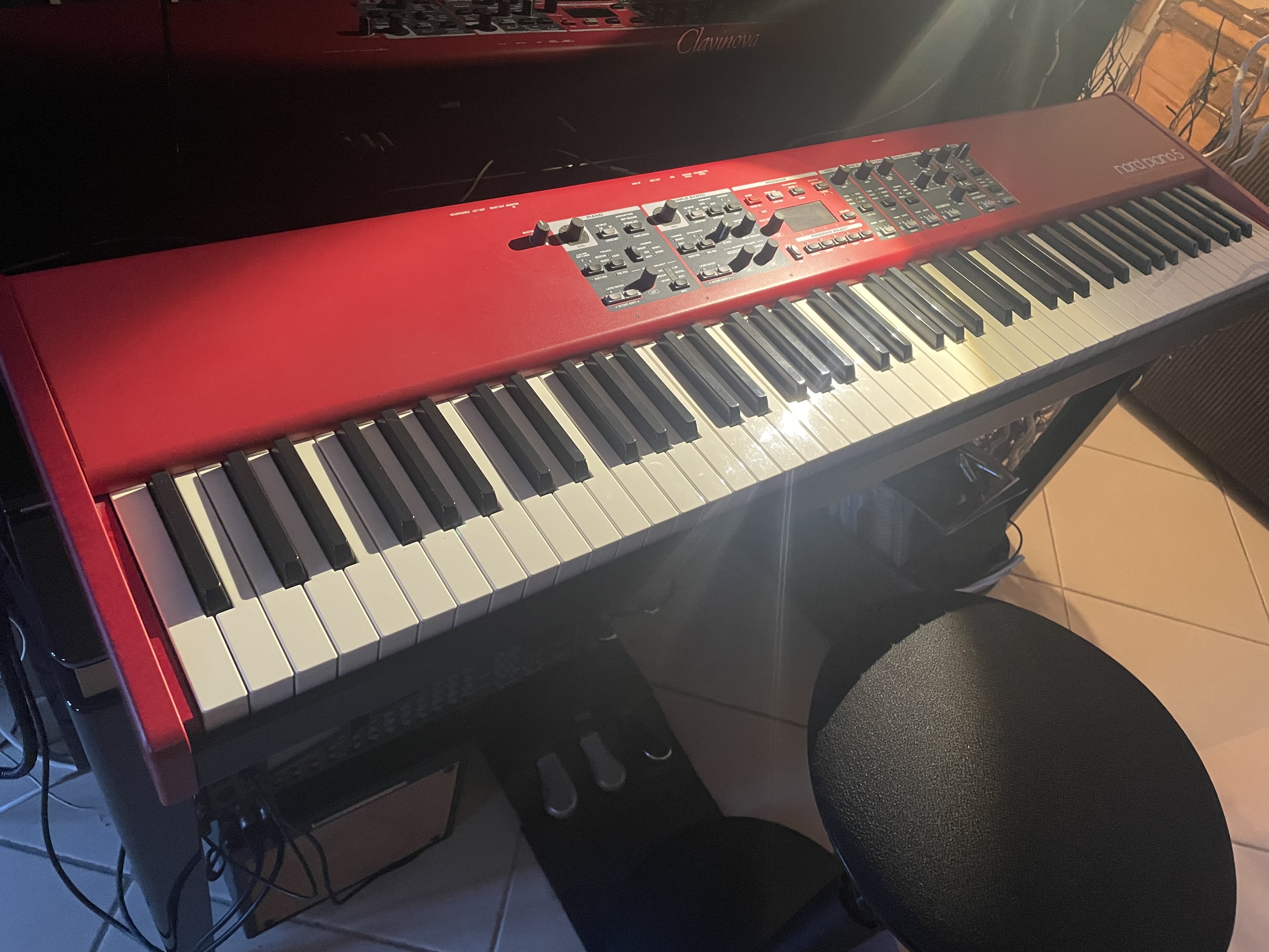 Vends Nord Piano5 88 Notes Excellent Etat