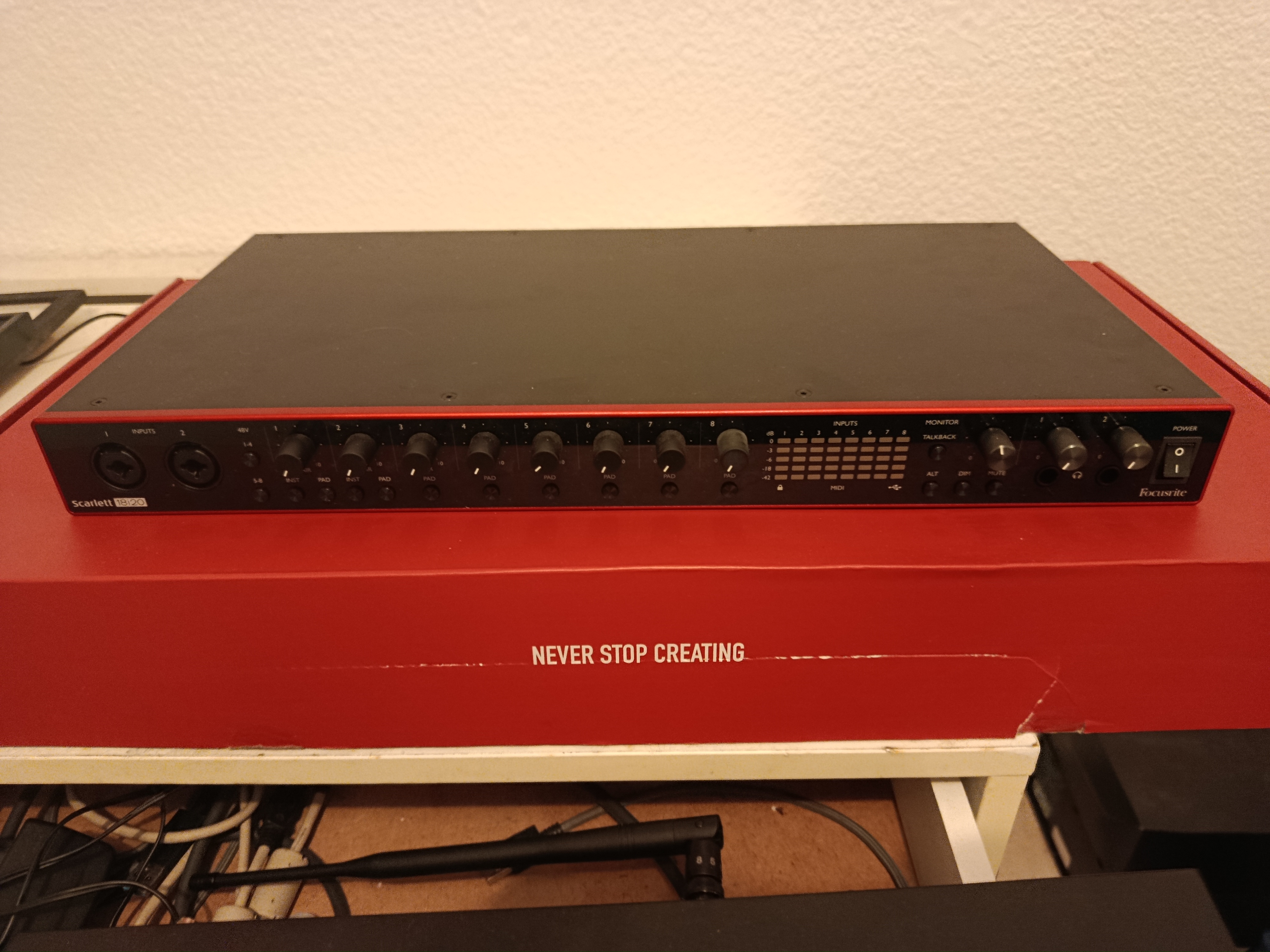 Vend focusrite Scarlett 18i20g3