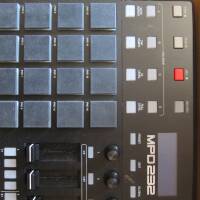 Vends contrôleur MIDI AKAI MPD232