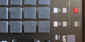 Vends contrôleur MIDI AKAI MPD232
