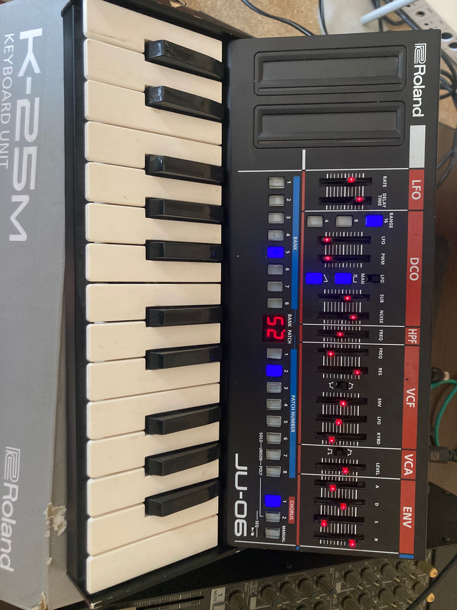 Roland JU-06 + Clavier K-25m