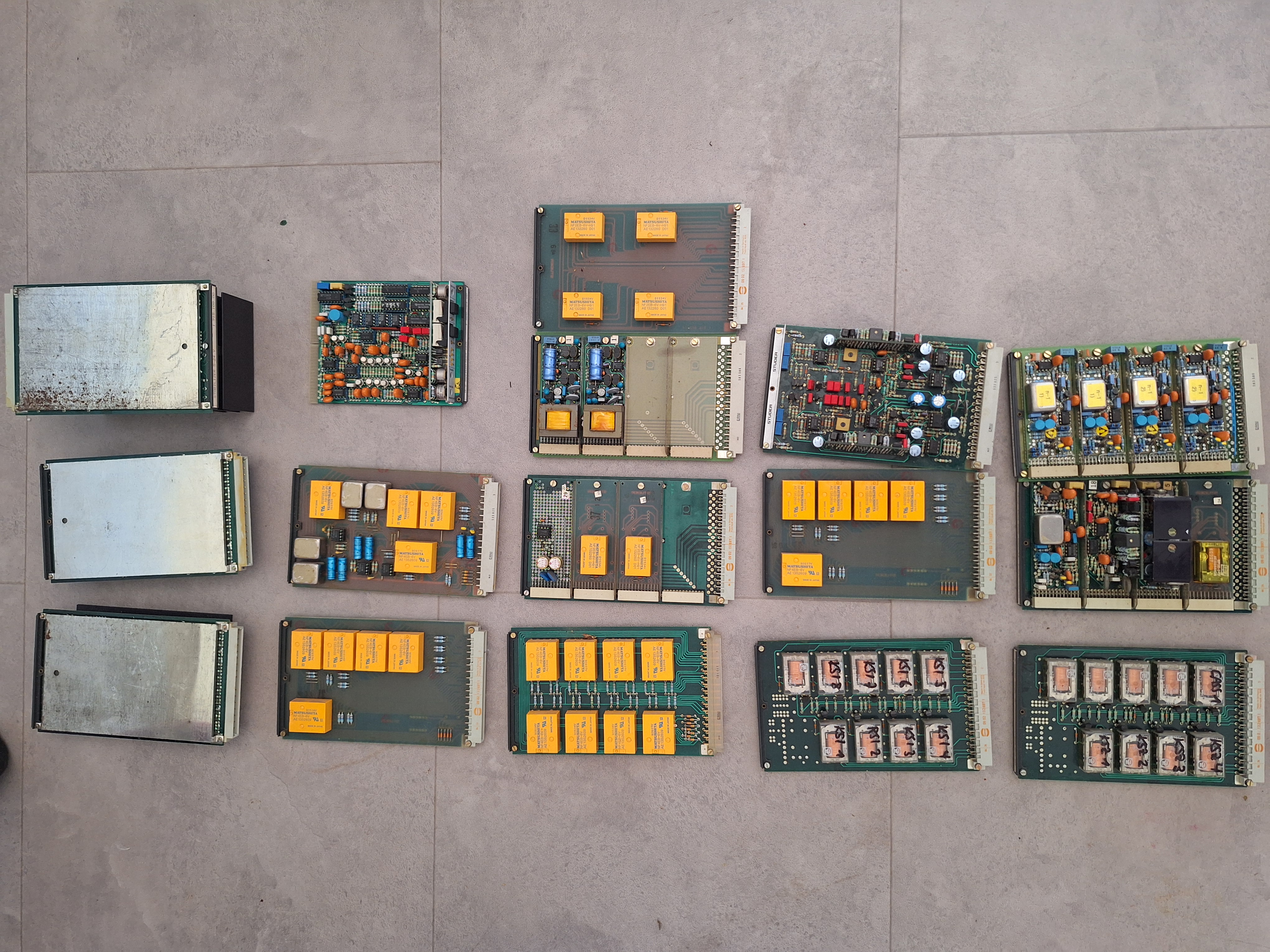 Studer série 900 .. préamps-eq, fader,etc. 