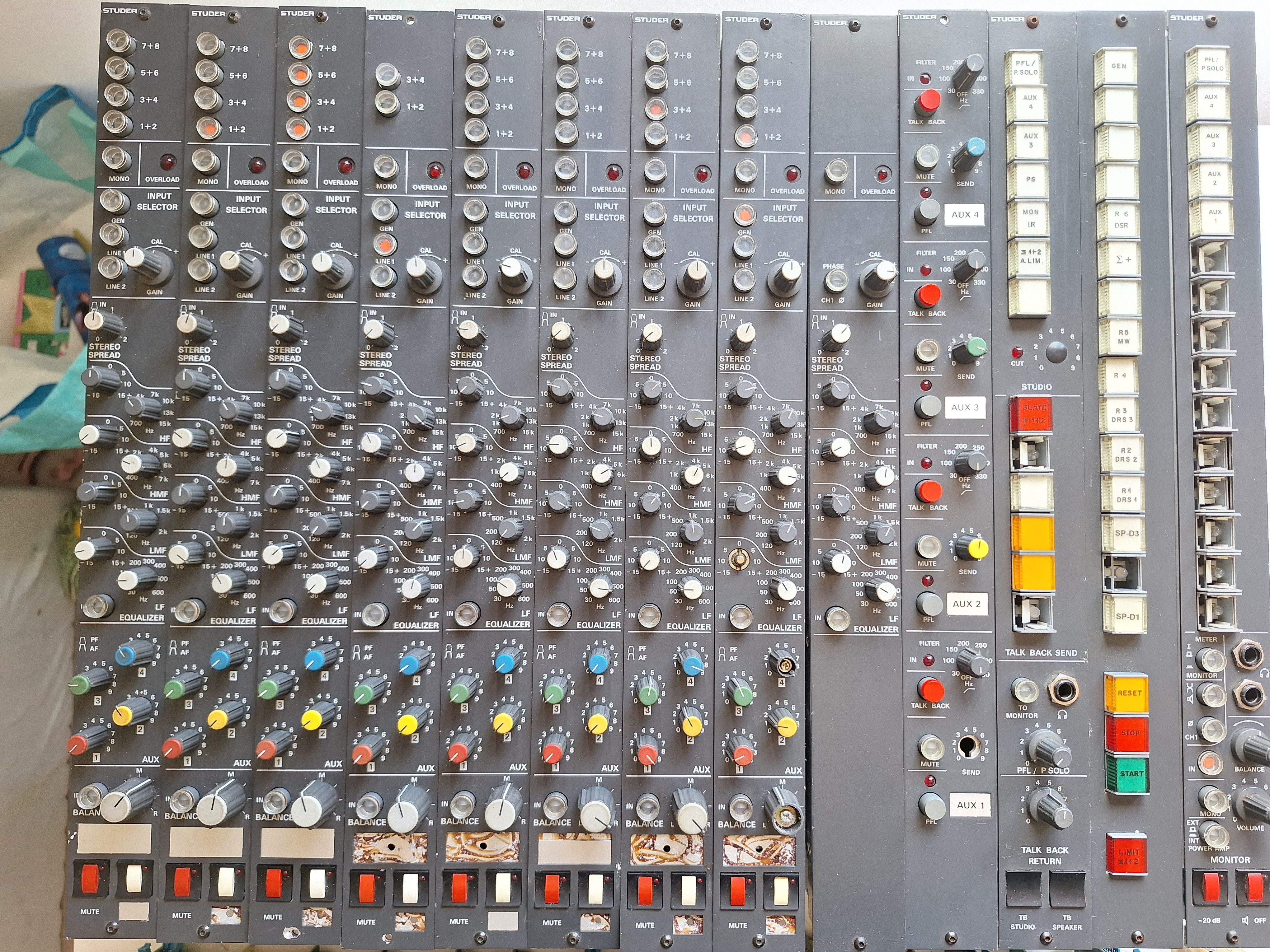 Studer série 900 .. préamps-eq, fader,etc. 