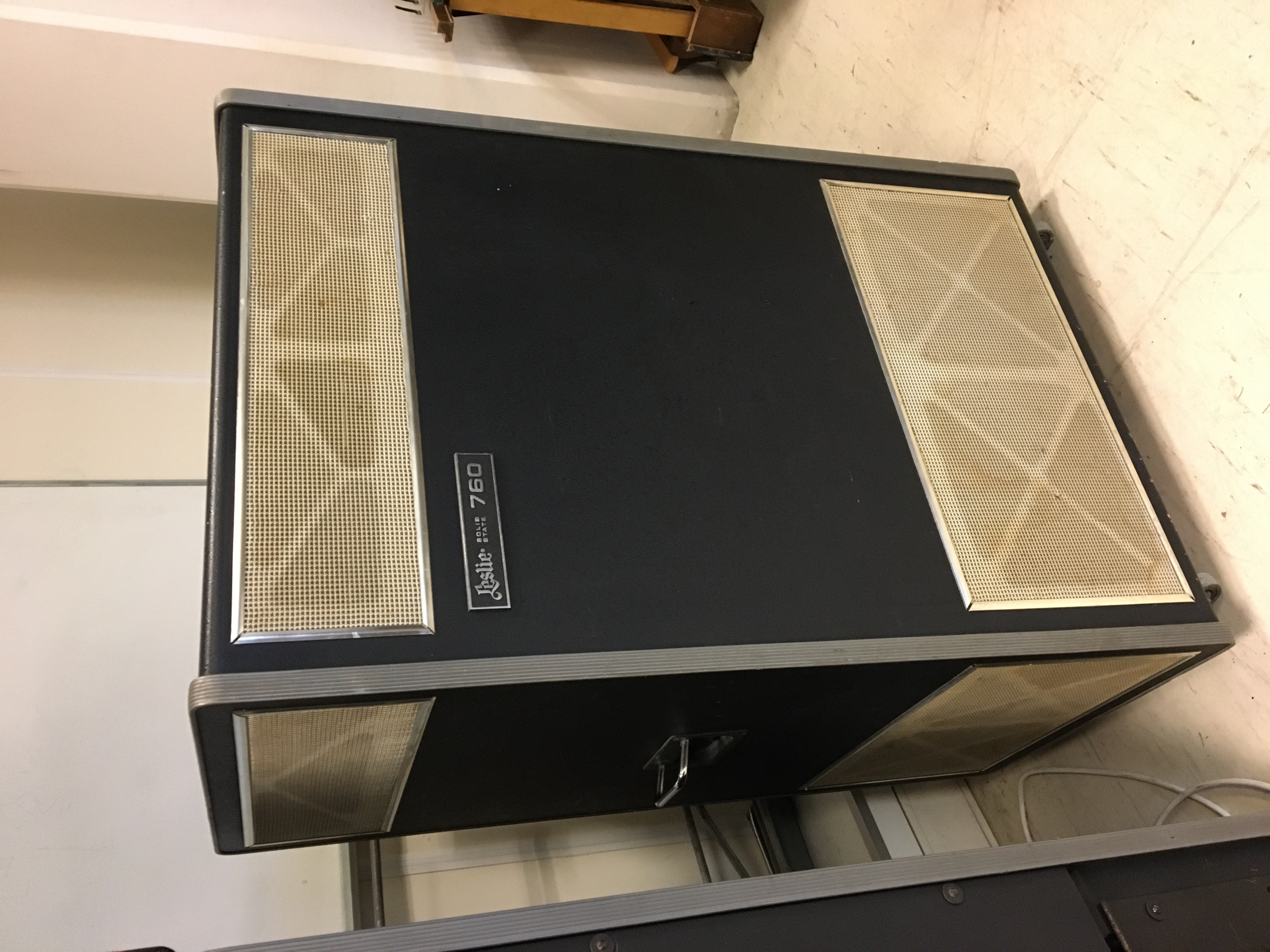 Leslie 760 (2187)