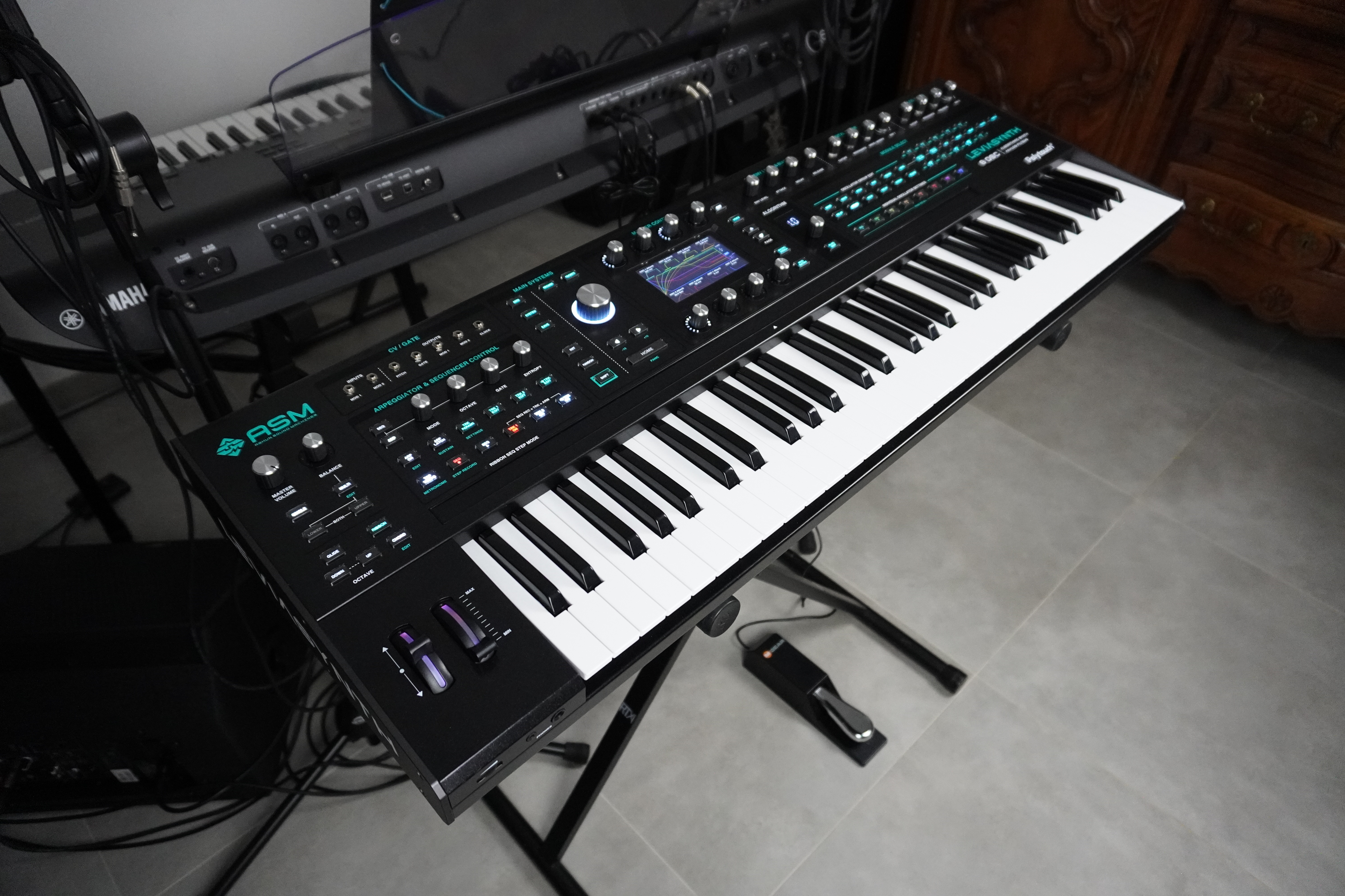 Leviasynth 2tof 03 Gauche