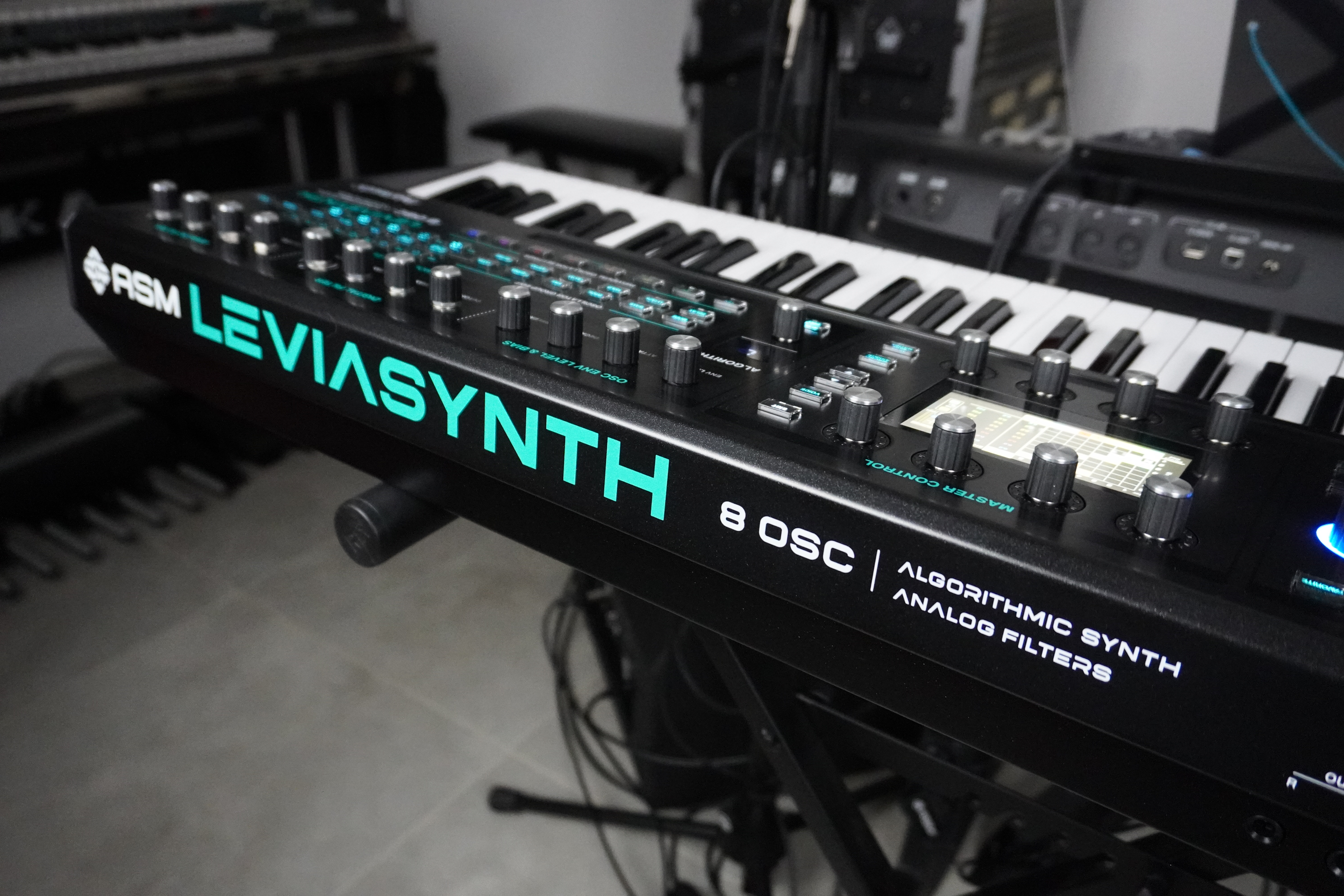 Leviasynth 2tof 22 Arri&egrave;re