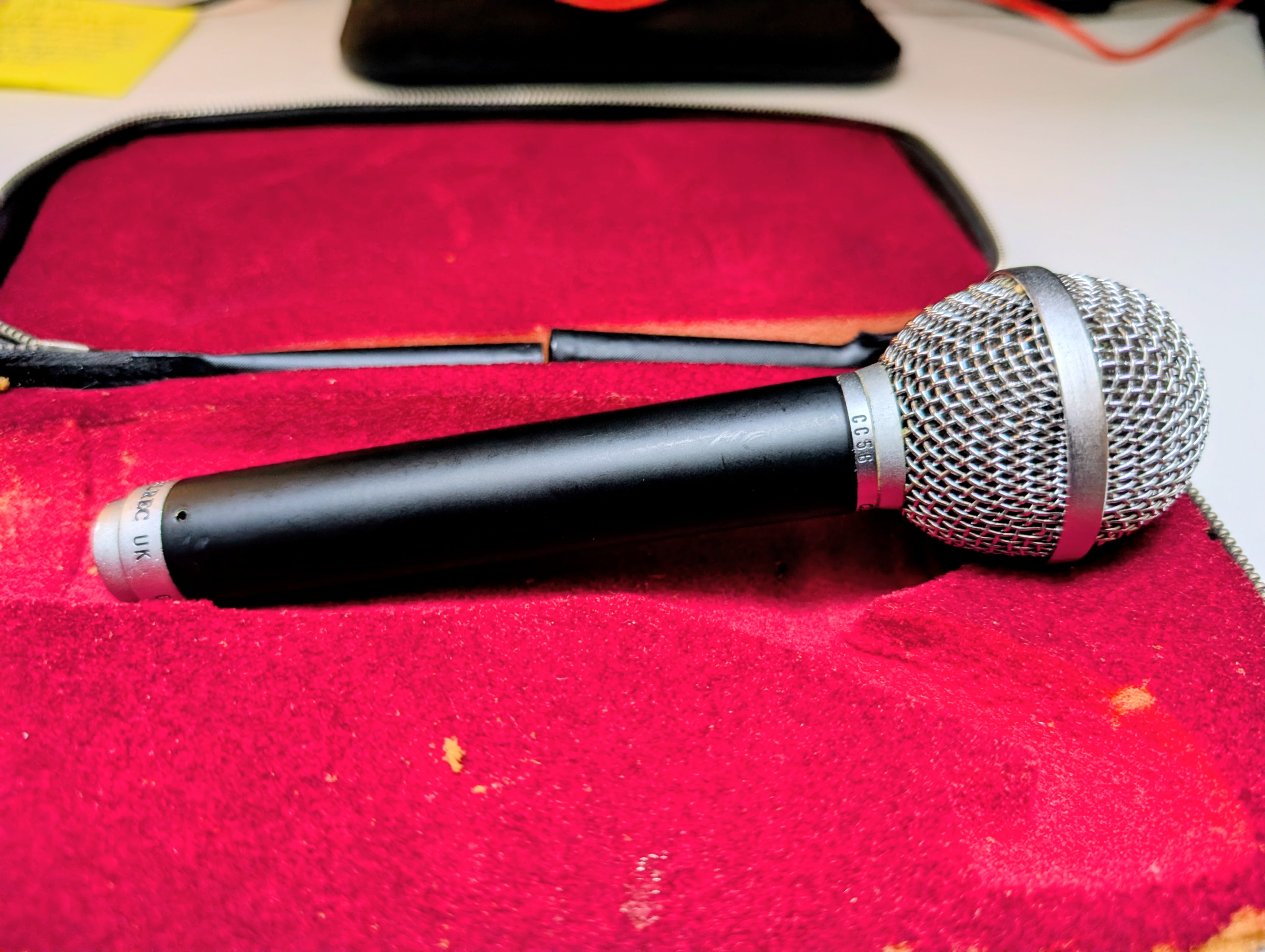 Micro studio Calrec CB20C/CC56 + Audio-Technica PRO 4L offert