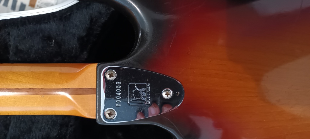 numéro série G004053 Music Man StingRay II