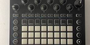 Vends Novation Circuit