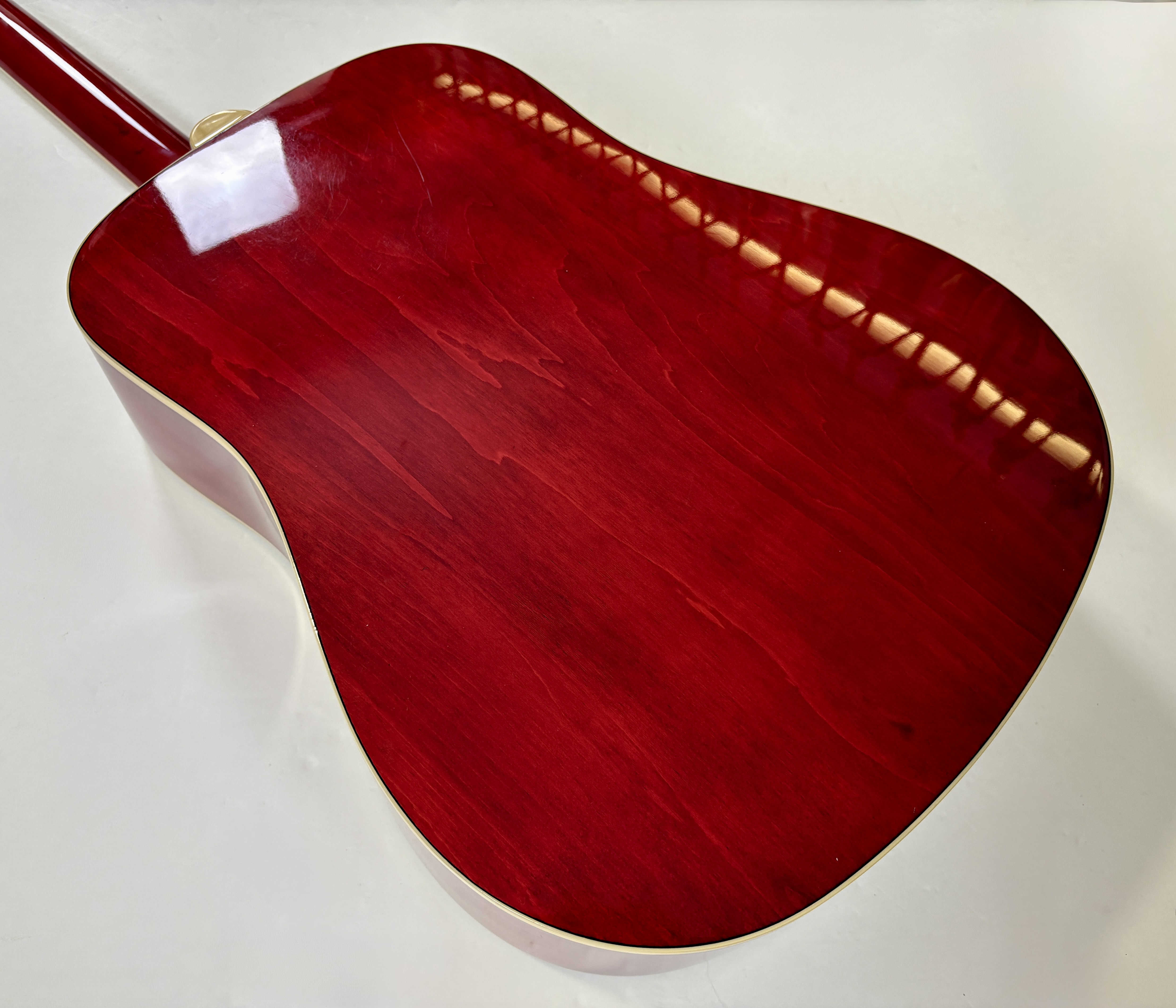 Epiphone Dove (12488)