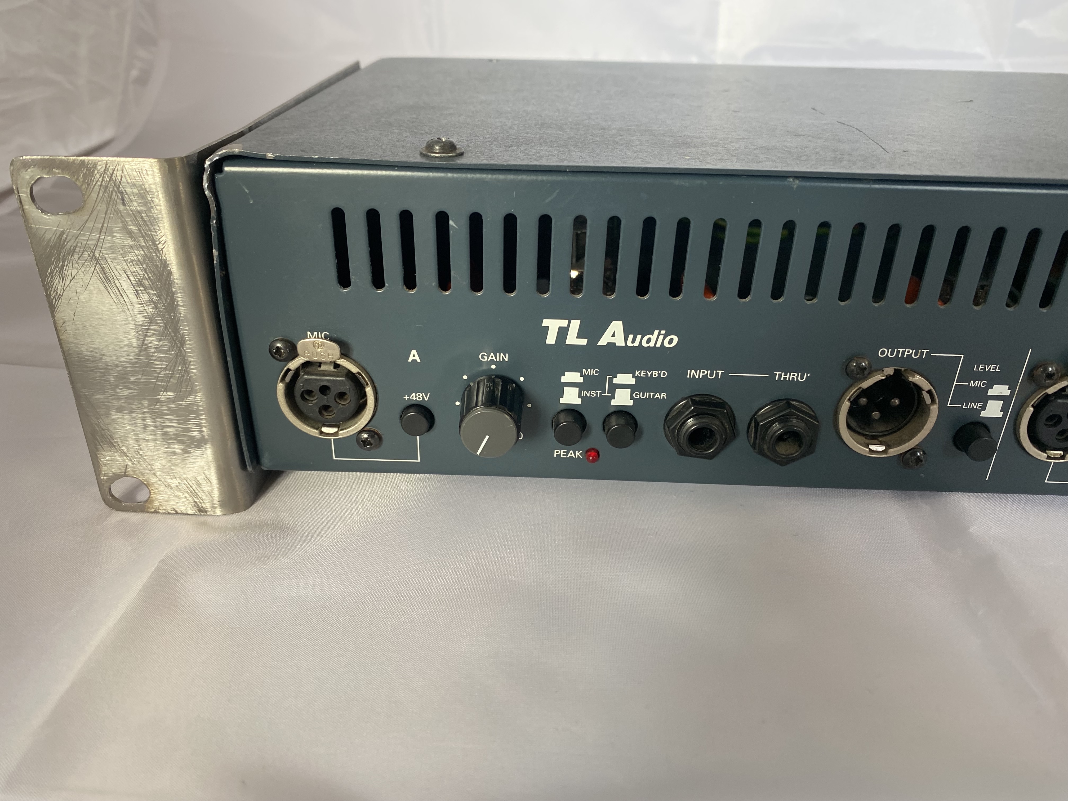 TL Audio PA-2 Dual Valve Mic Pre Amp/DI (70210)