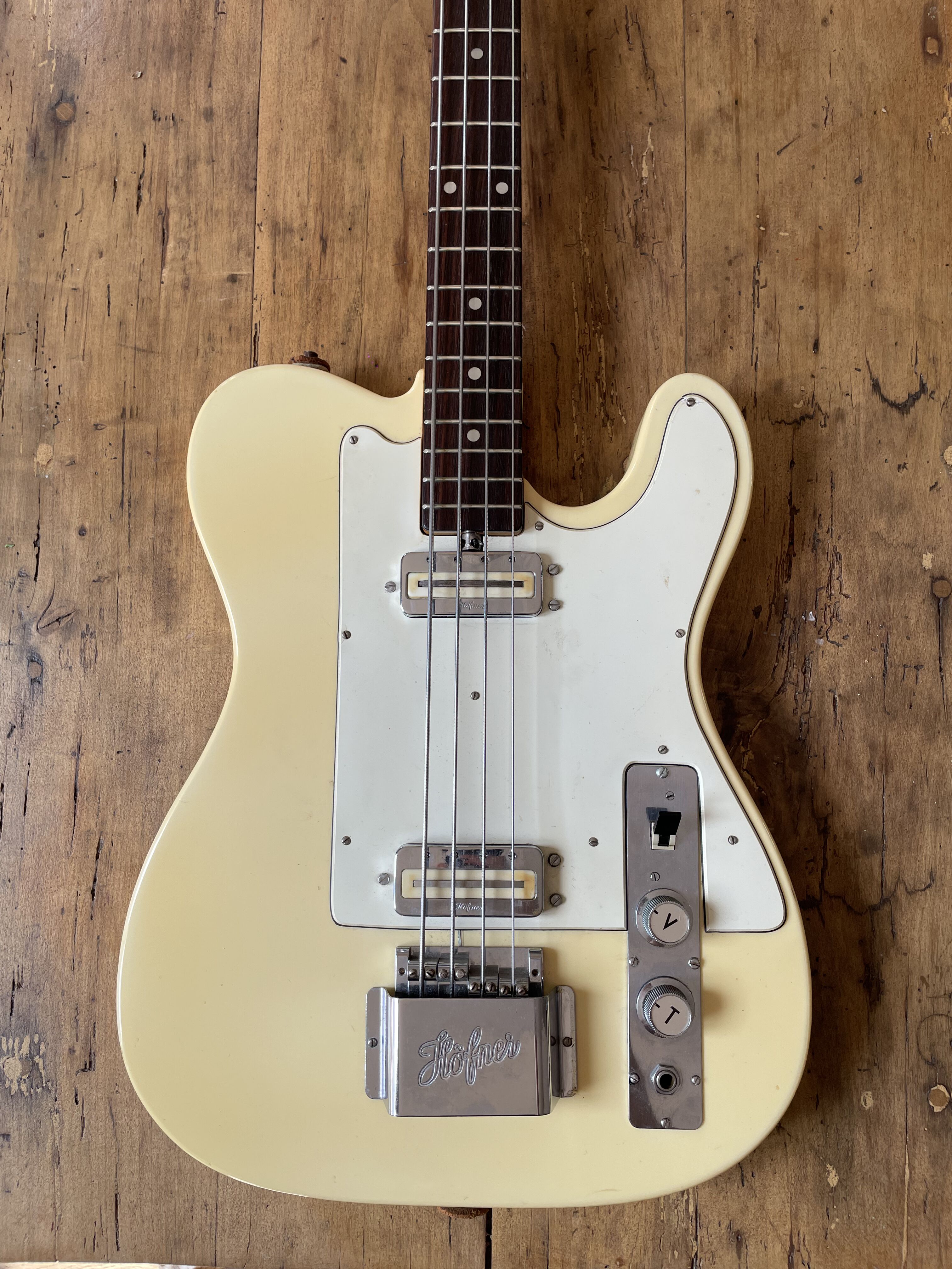 Hofner 186 TeleBass (1971) - Ivory White
