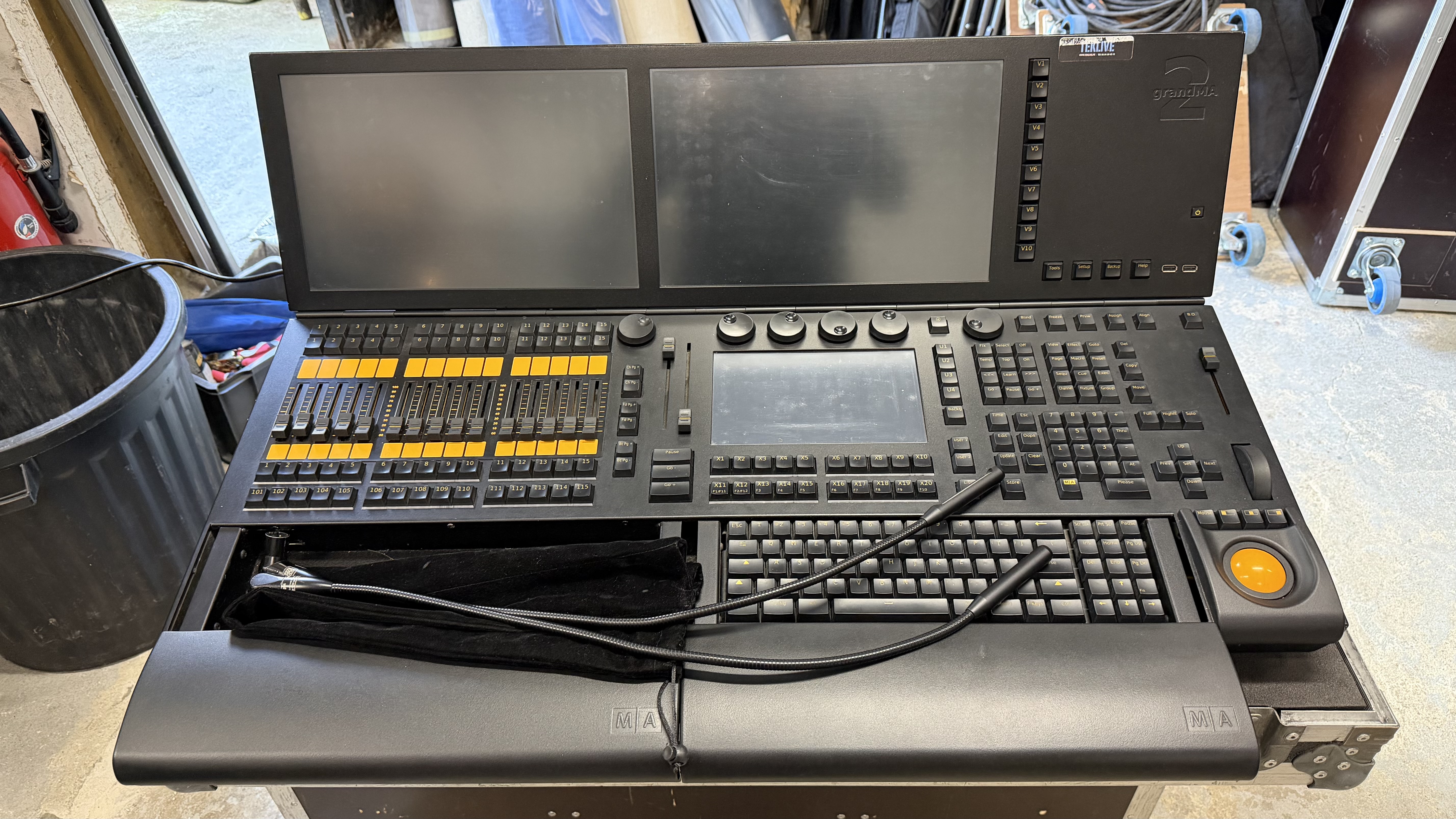 Vends GrandMa 2 light complète