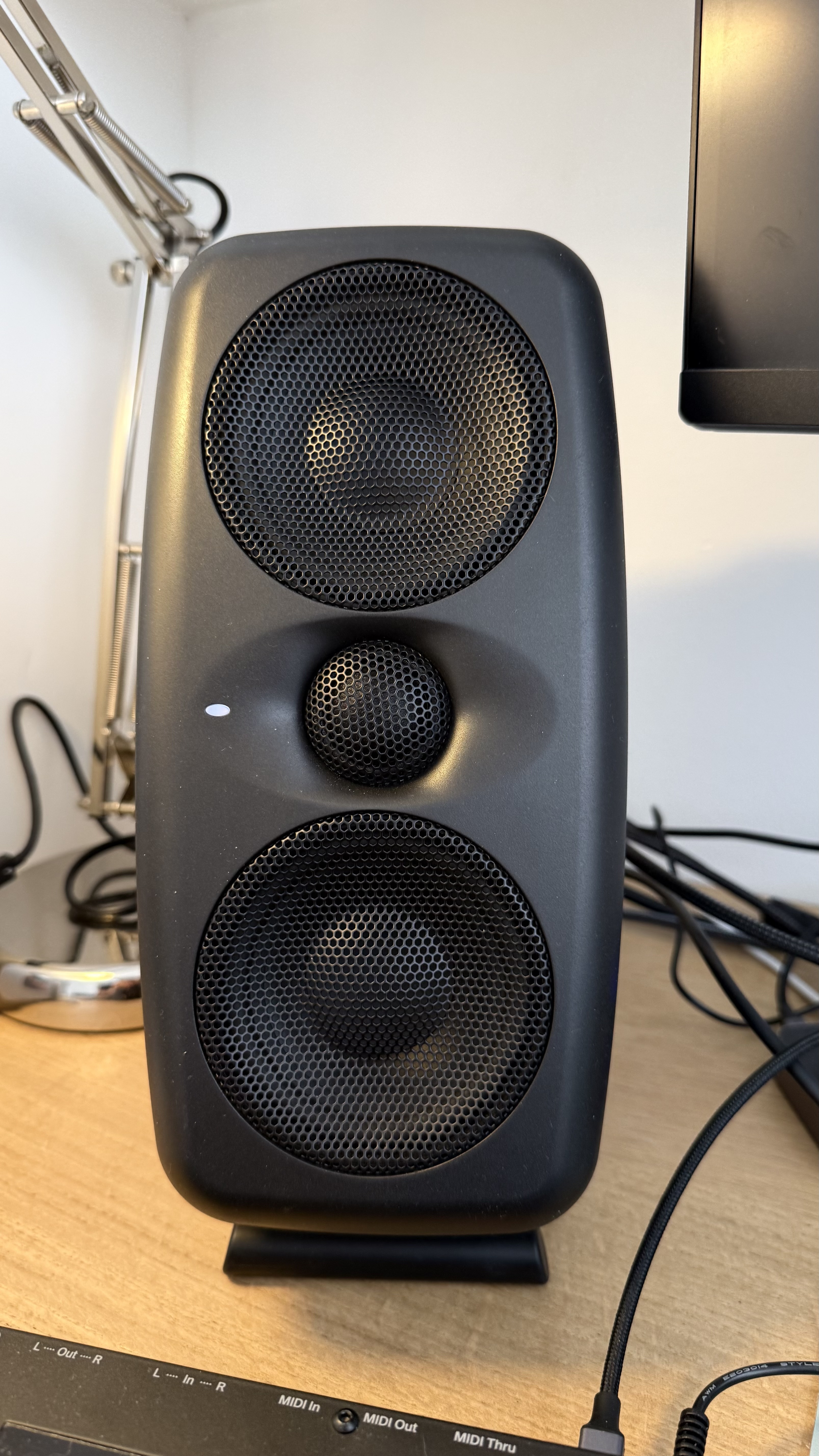 IK Multimedia iLoud MTM (99058)