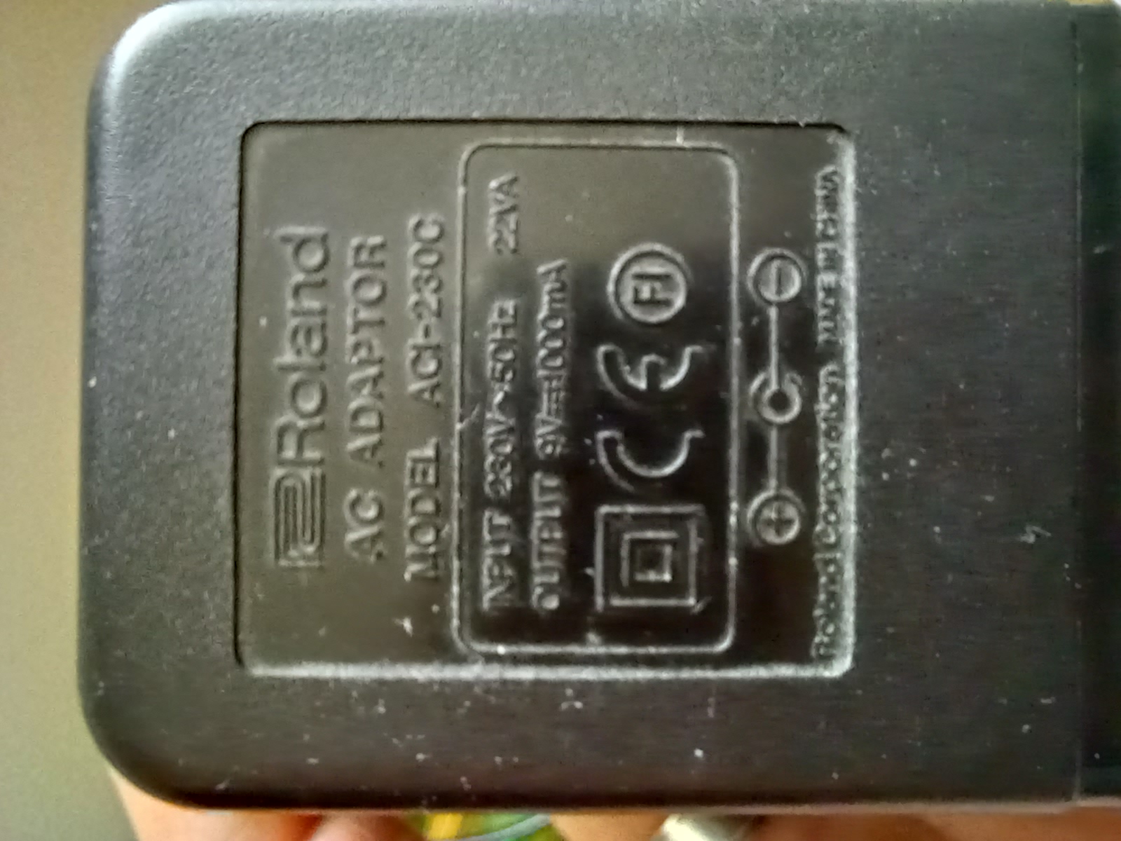 Roland SH-32 (1351)