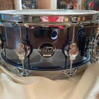 Caisse Claire DW 14" black nickel wrap over maple