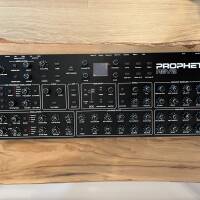 Prophet Rev2 – 8 voix – état comme neuf