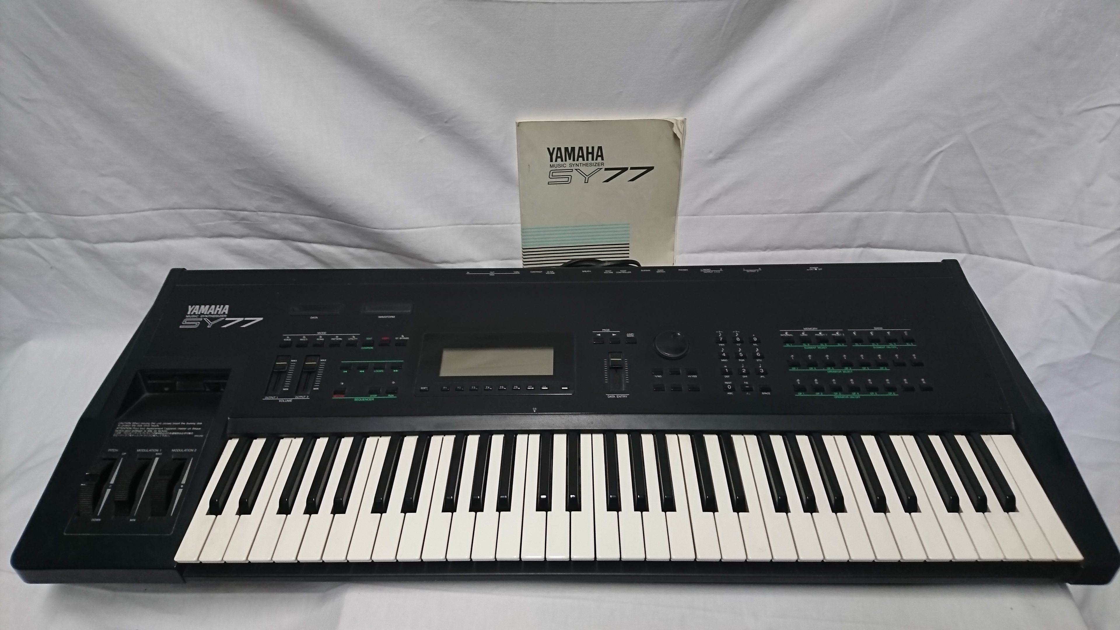 Yamaha sy77 