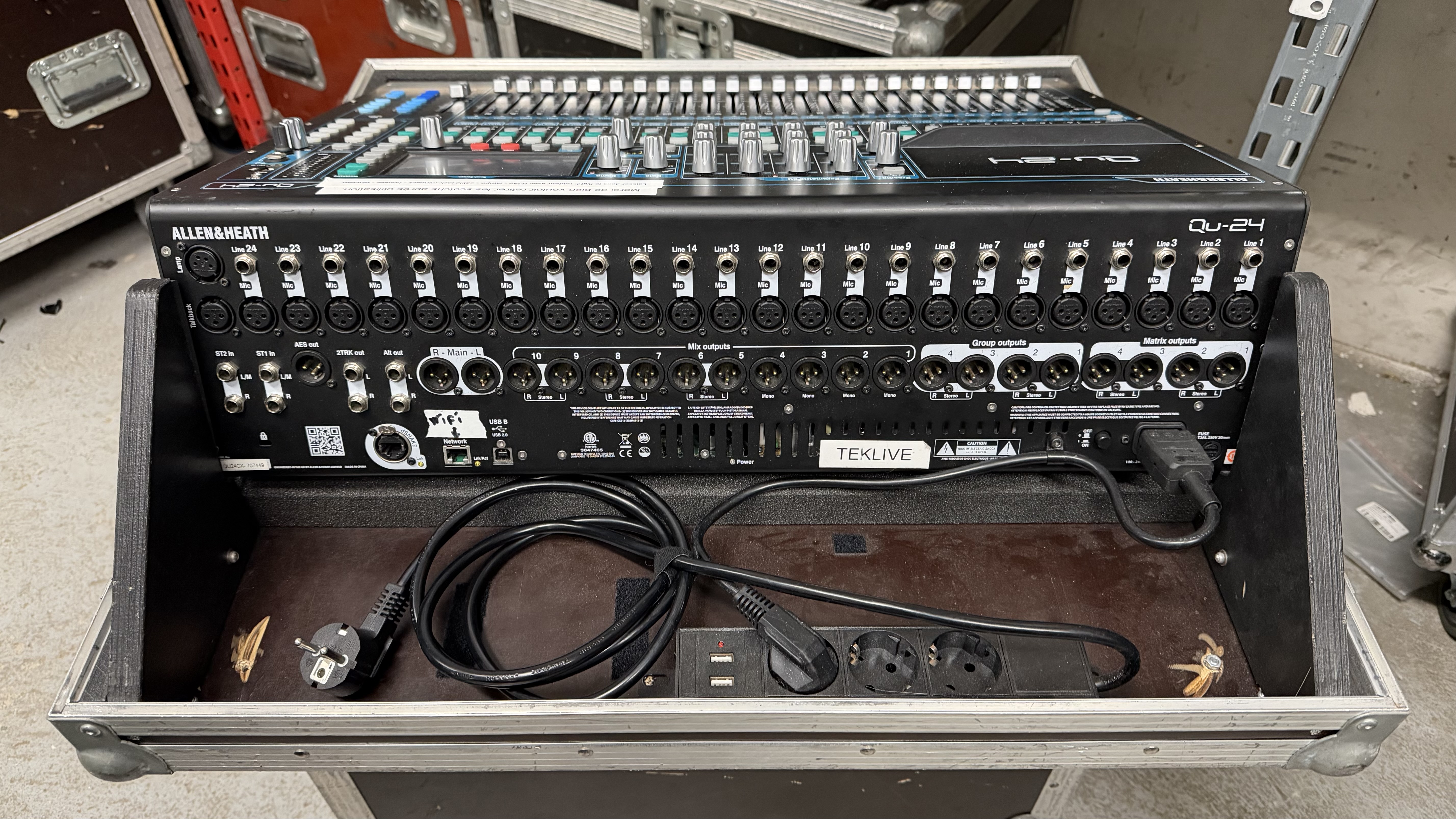 Allen & Heath Qu-24 (97298)