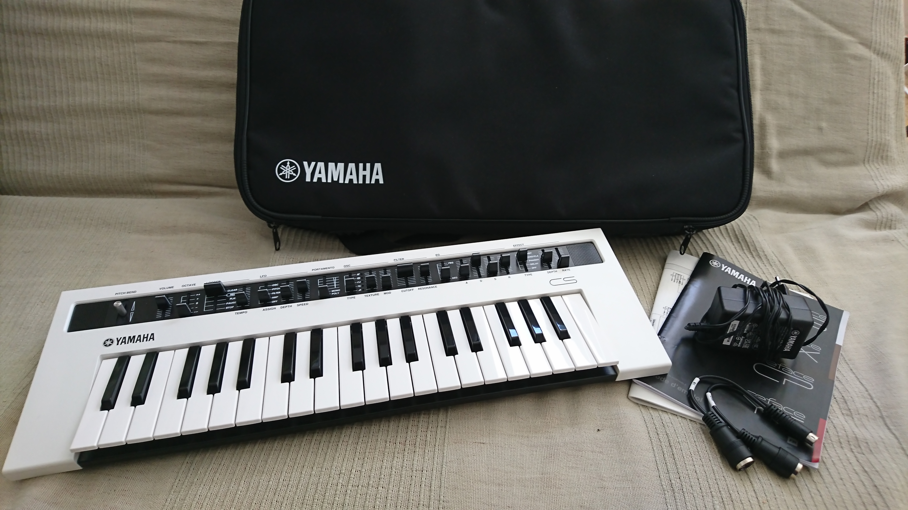 Yamaha reface CS + housse 