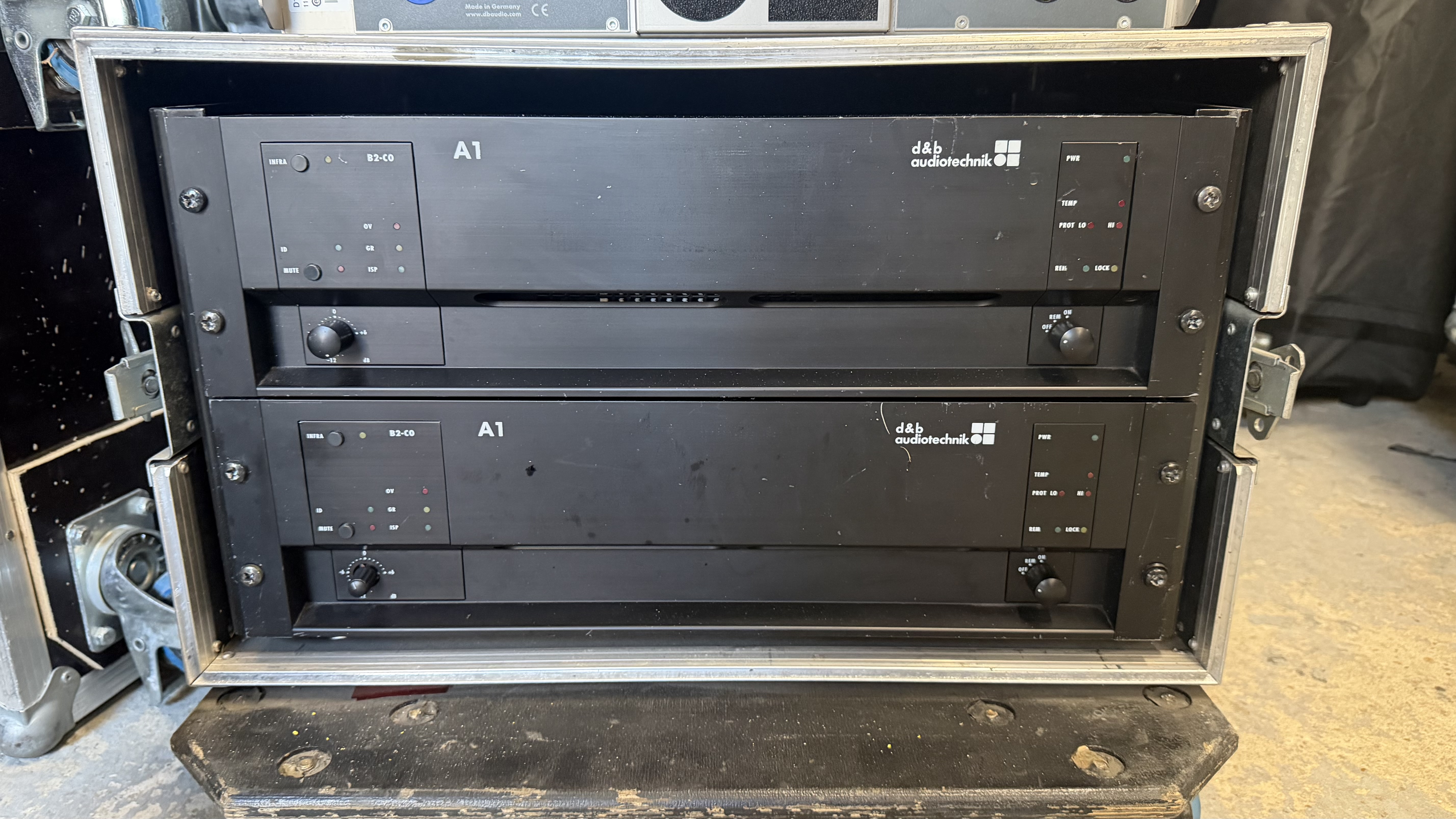 Vends 2 amplis D&B A1 pour B2