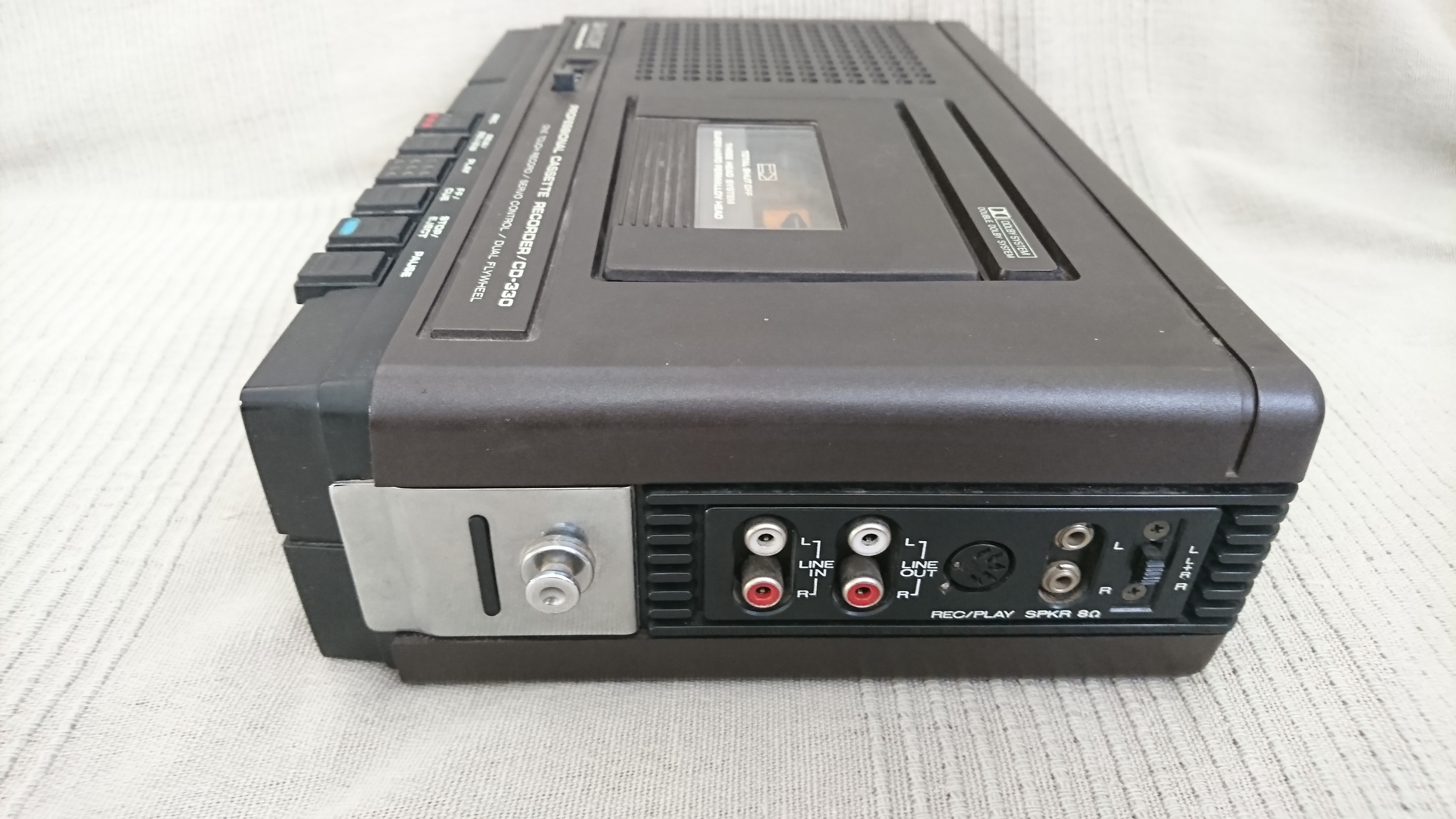 Superscope CD-330 (79574)