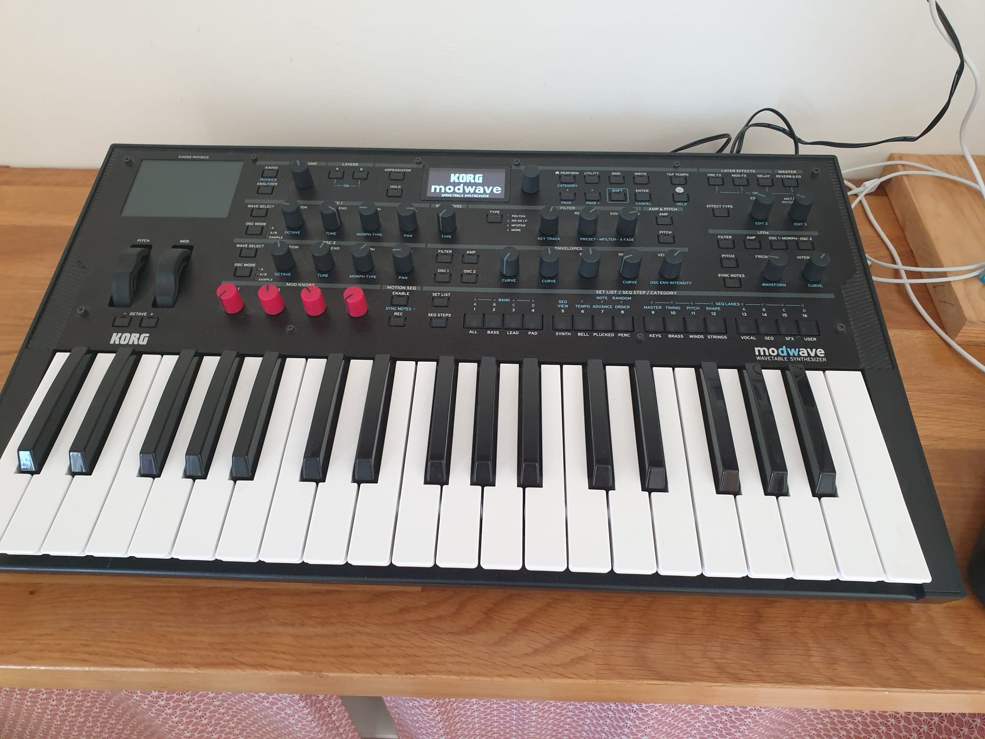 Vends Korg Modwave 