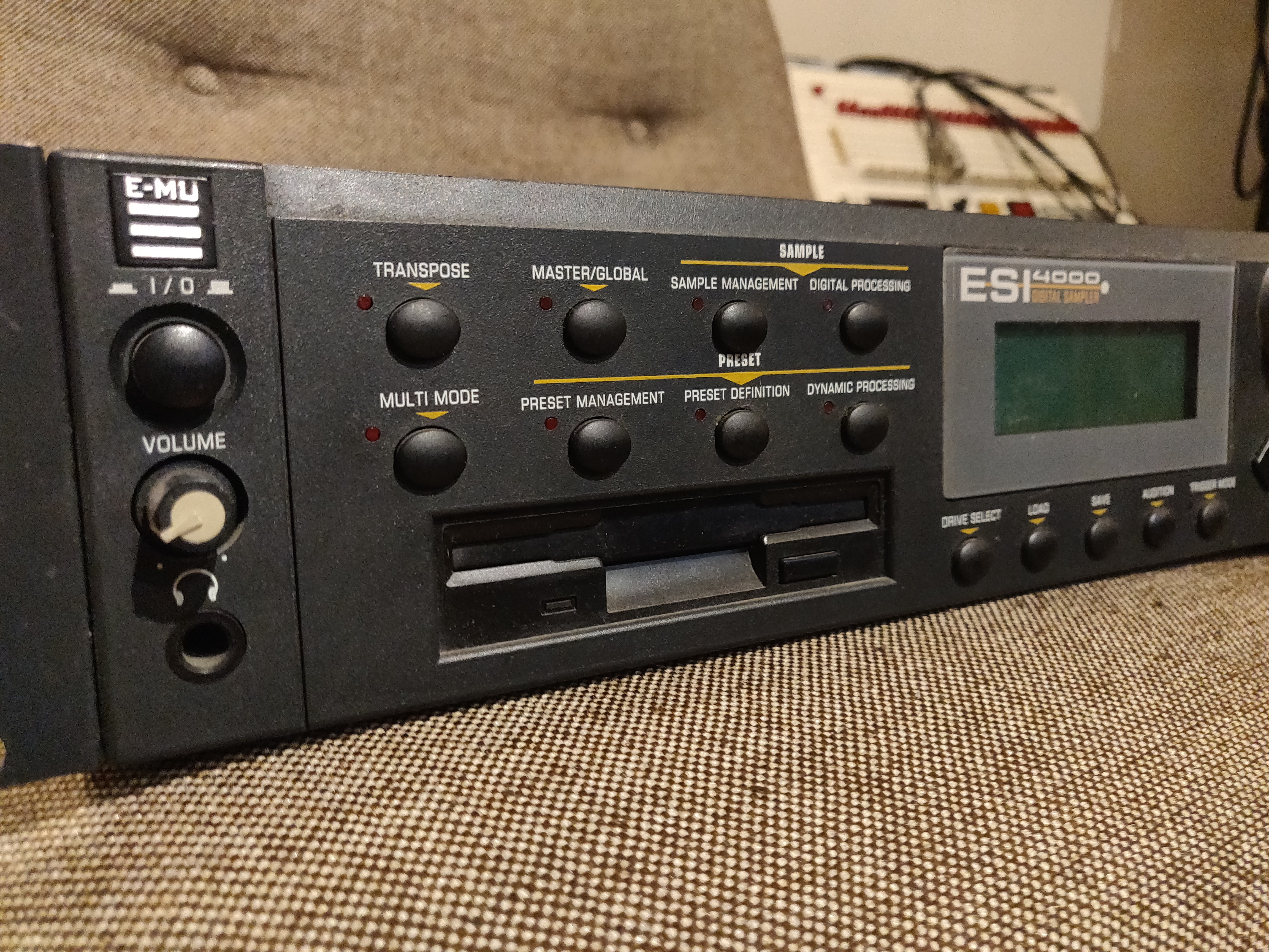 E-MU ESI4000 (9231)