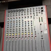 Vends table de mixage allen & heath ZED-12FX