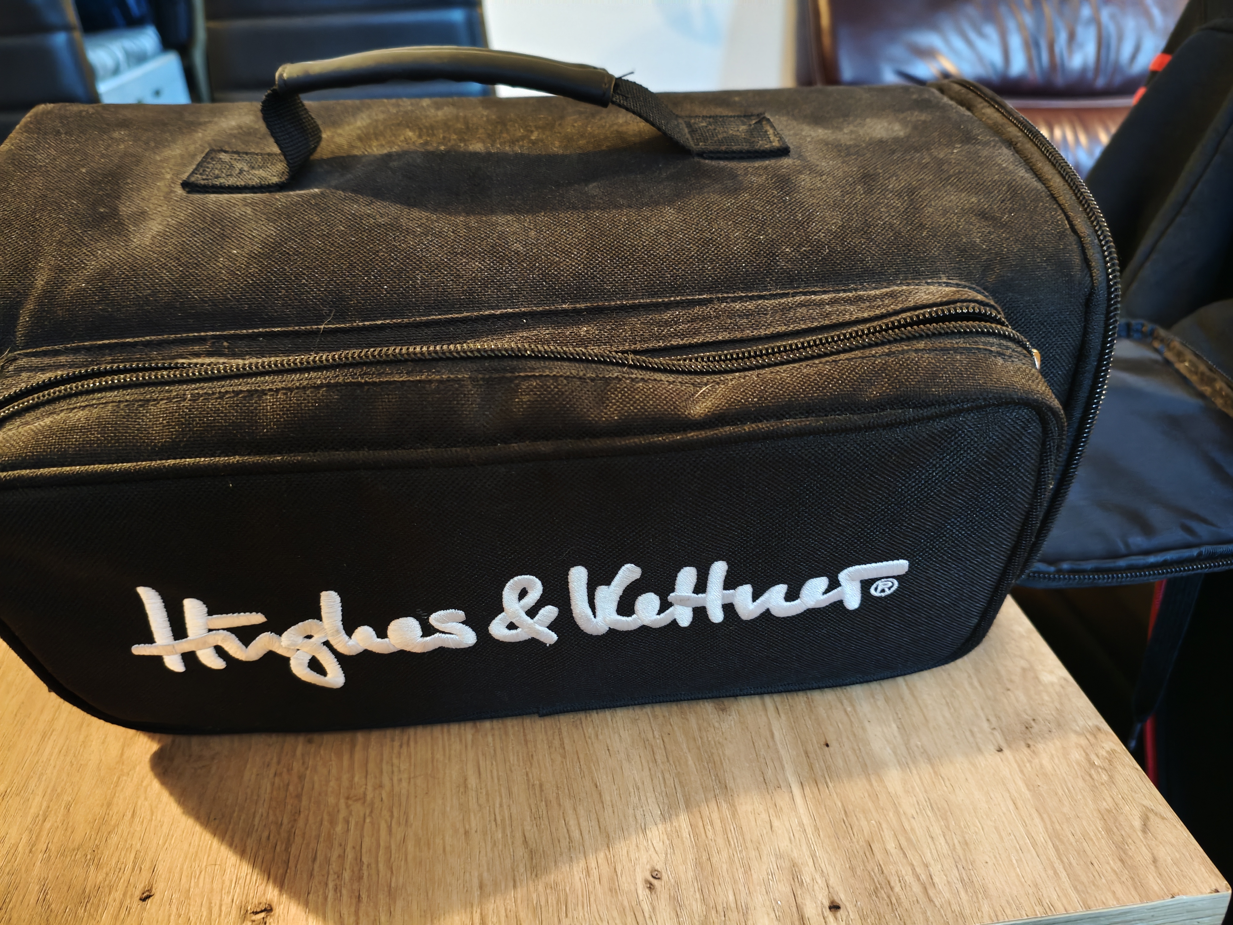 Hughes & Kettner TubeMeister 18 Head (6477)