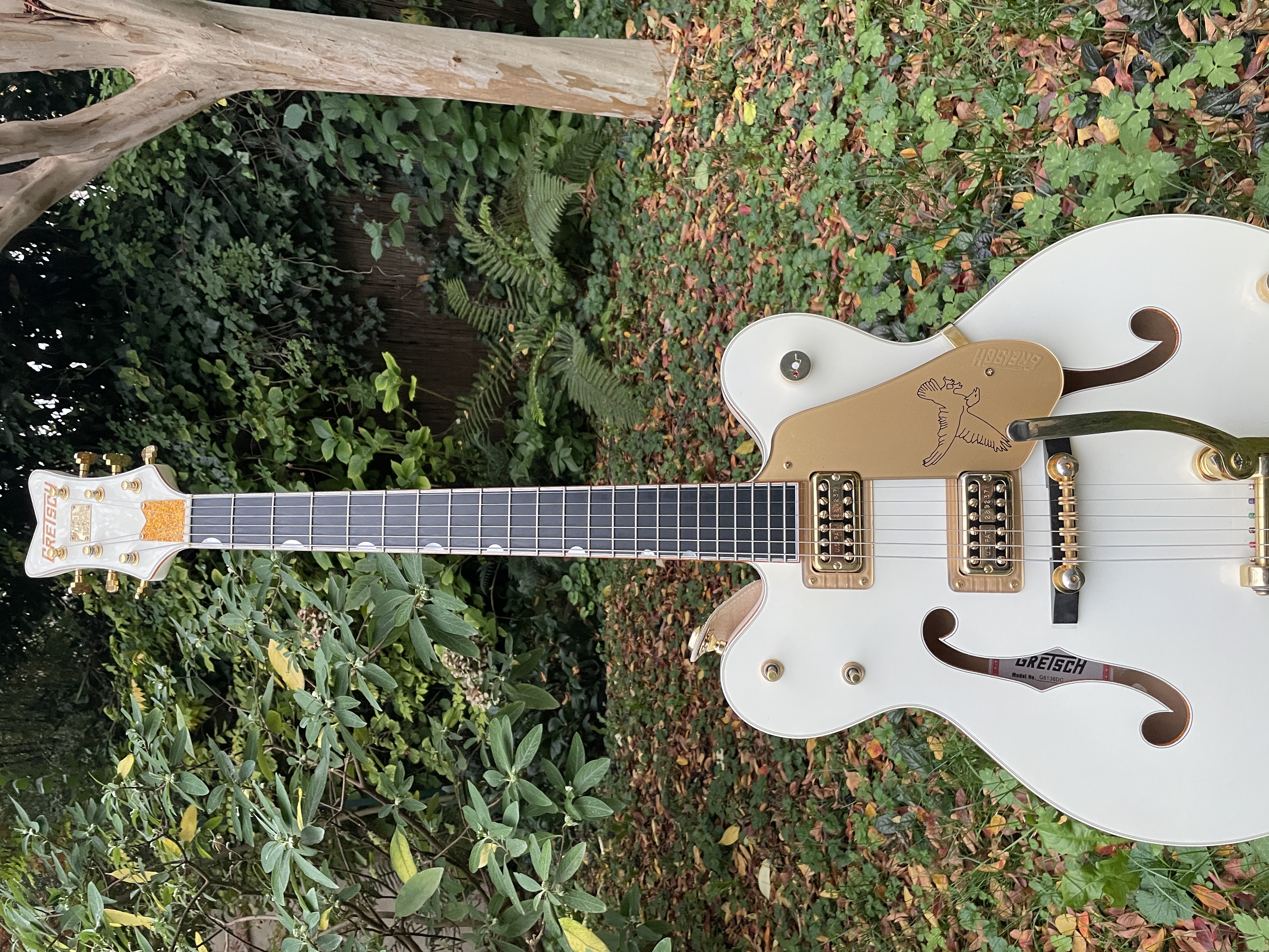 Vends Gretsch White Falcon 6136 DC – 125 ème anniversaire