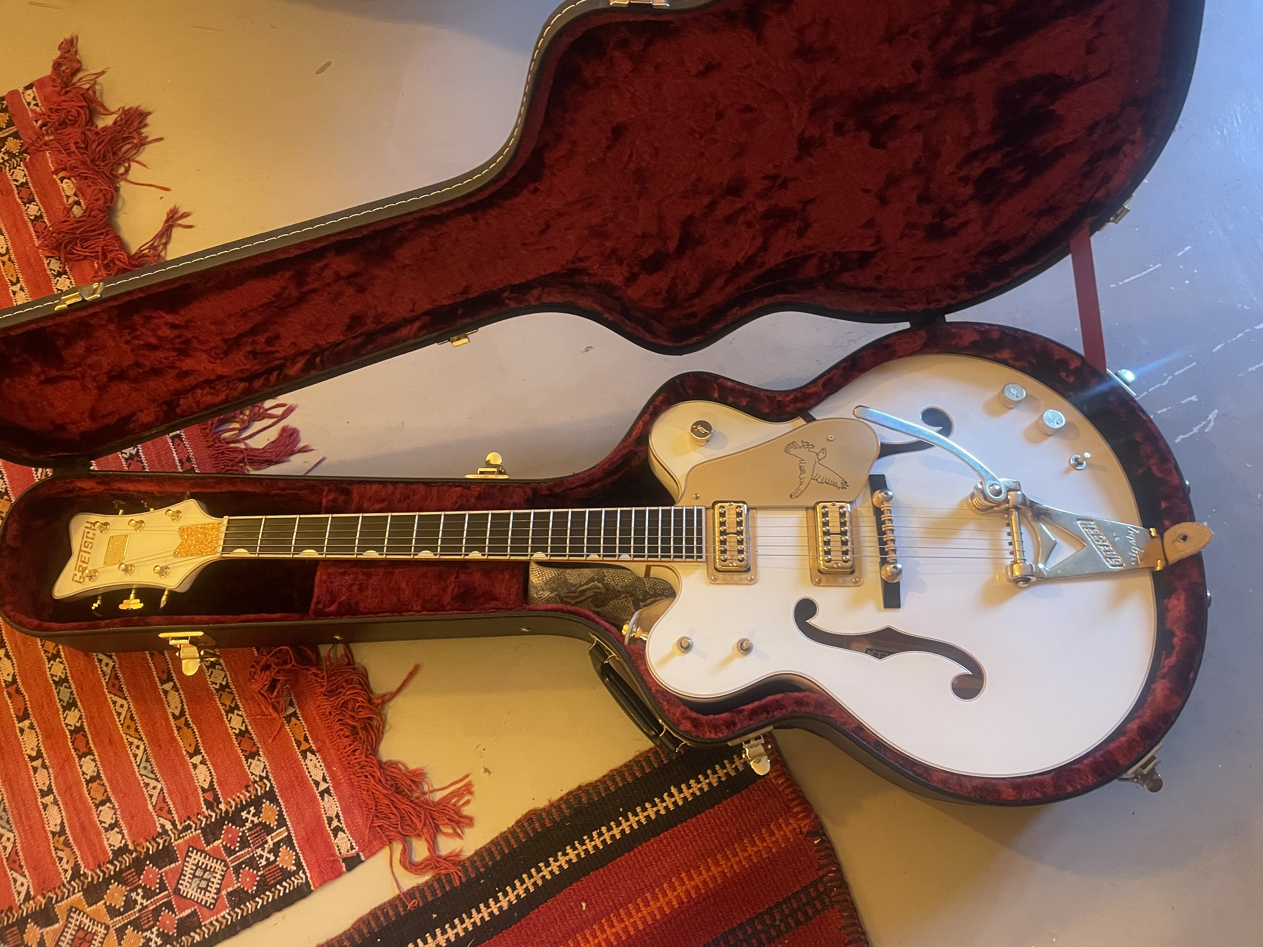 Gretsch G6136DC White Falcon Double Cutaway (32371)