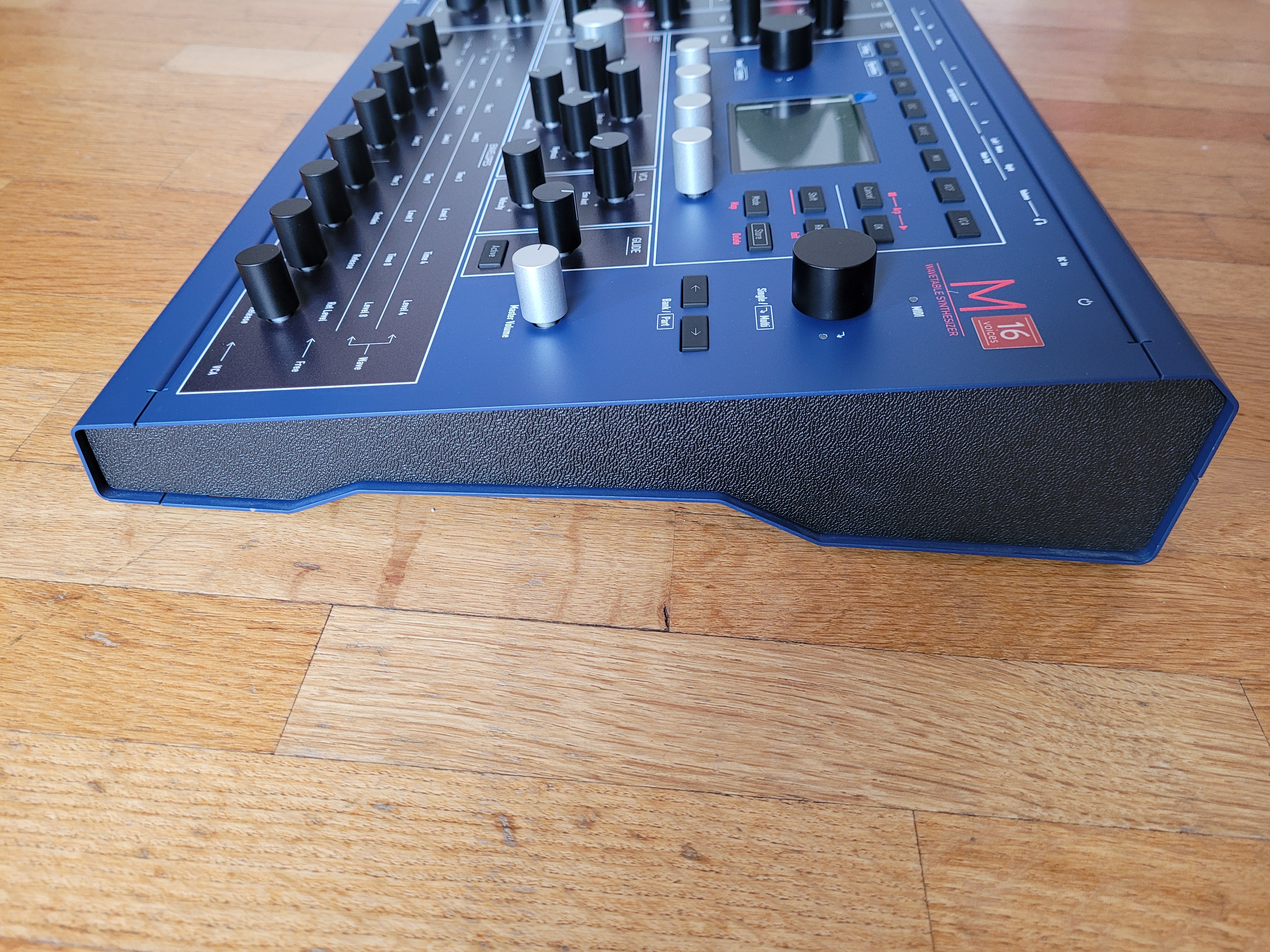 Waldorf M 16 Voice (74818)