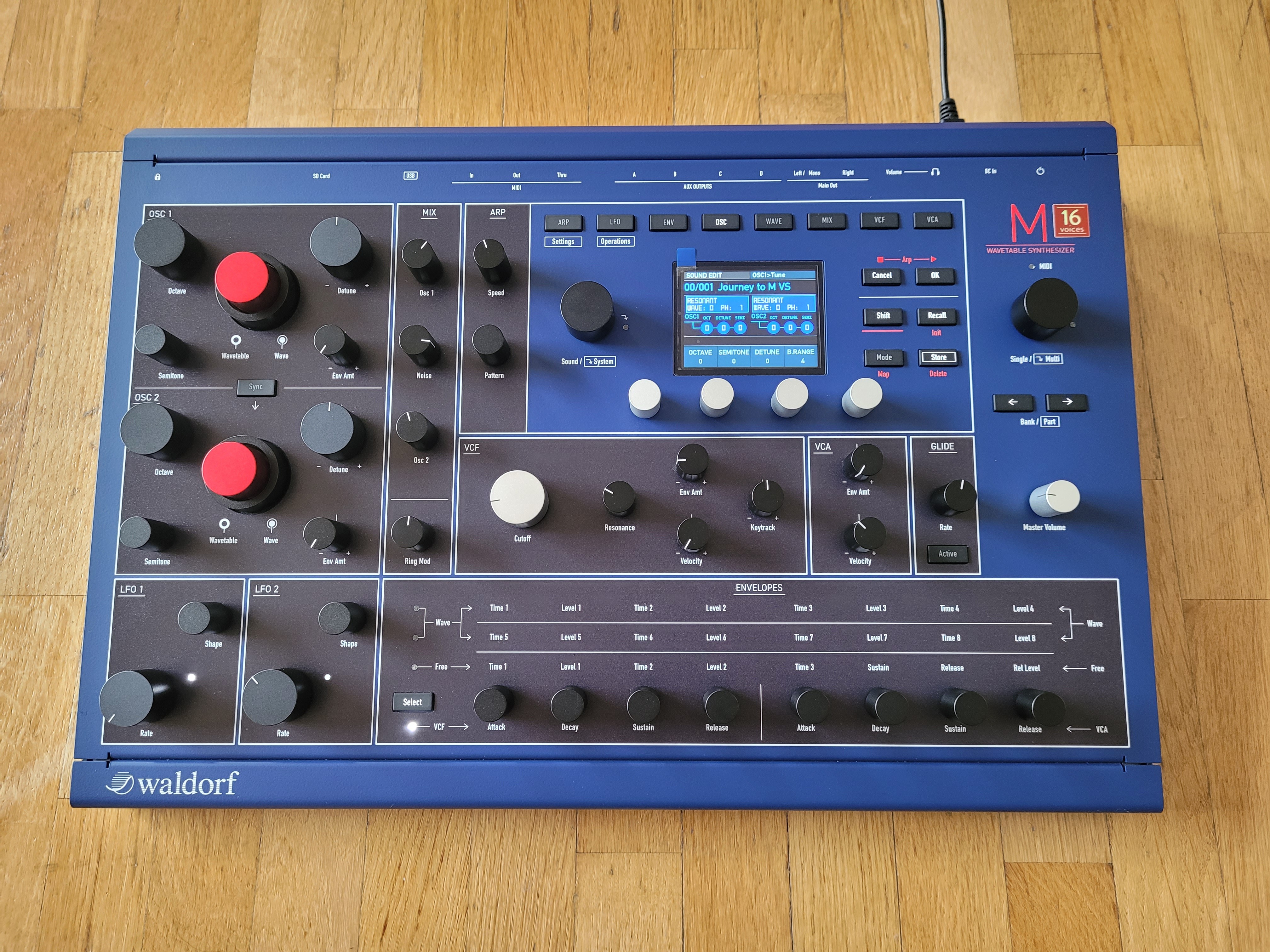 Waldorf M 16 Voice (8009)